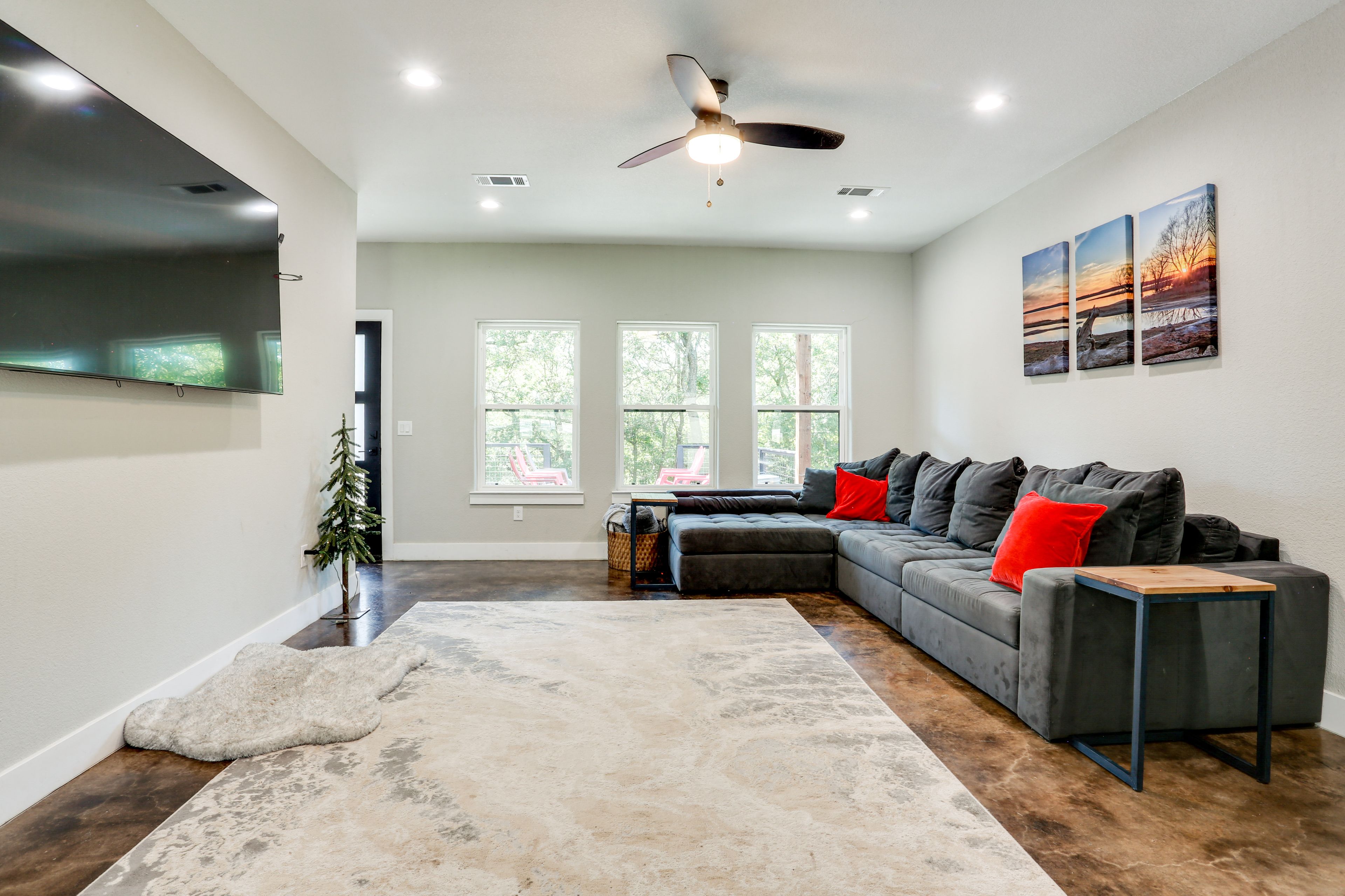 Living Room | Central A/C