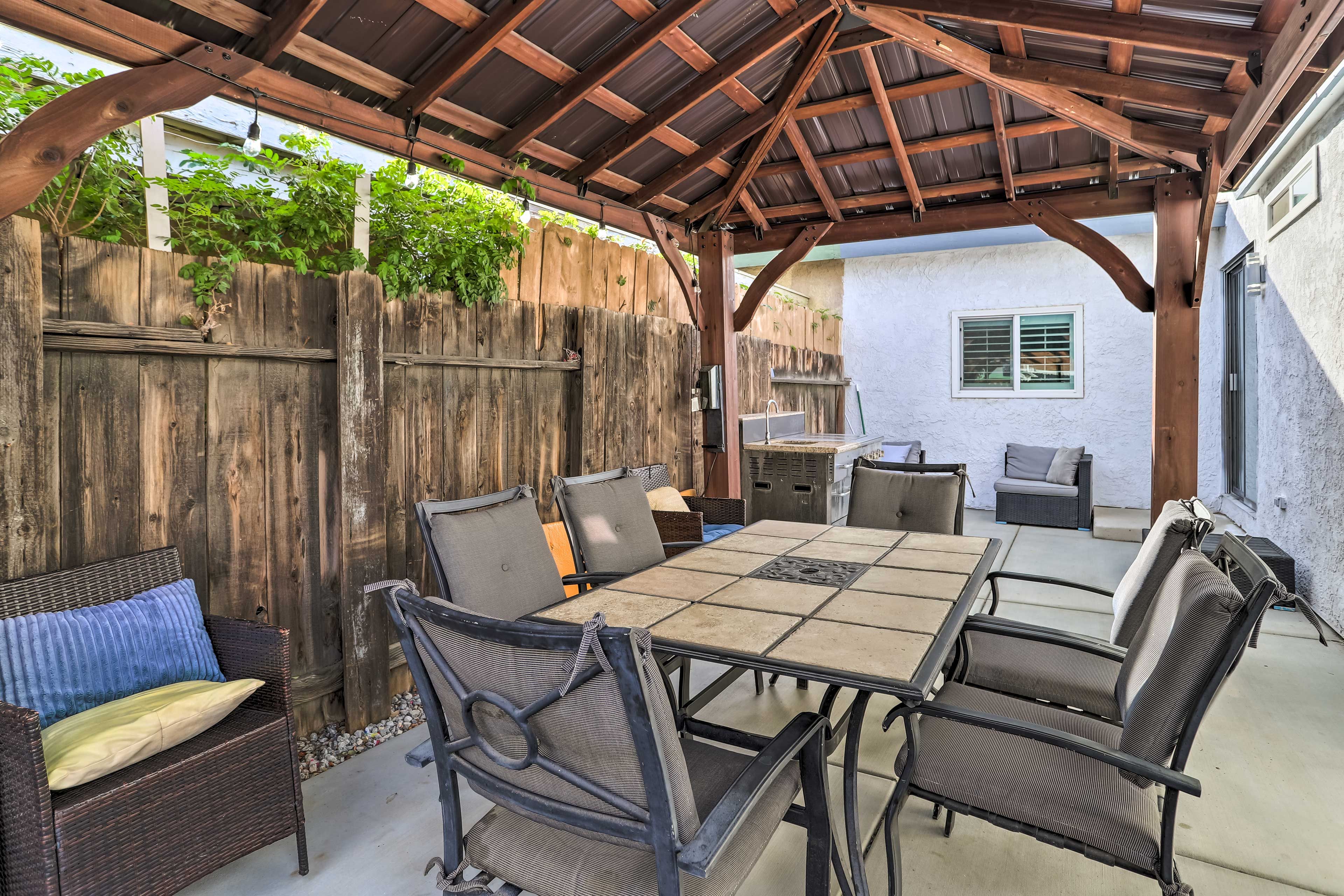 Outdoor Dining Area