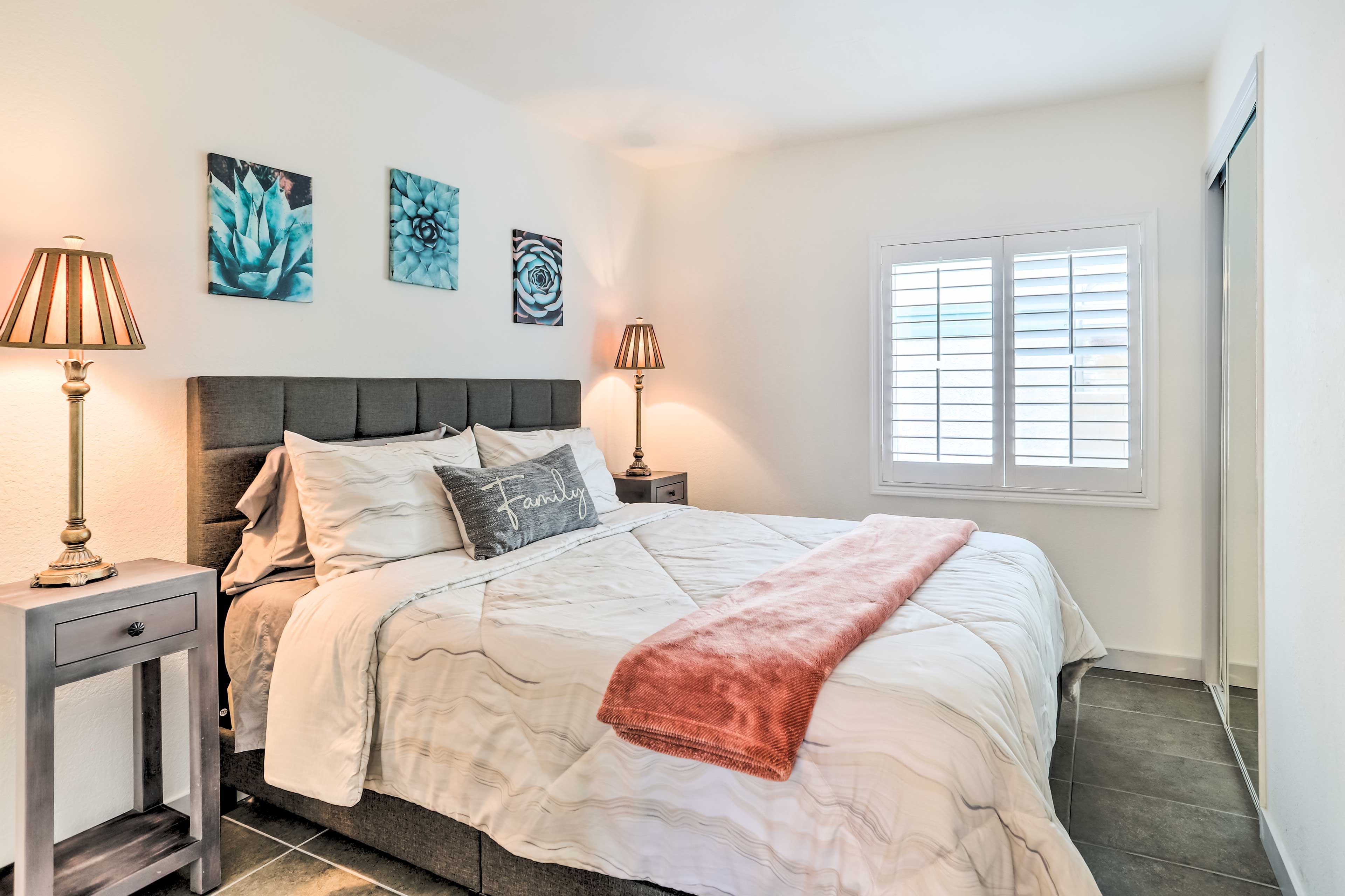 Bedroom 2 | Queen Bed