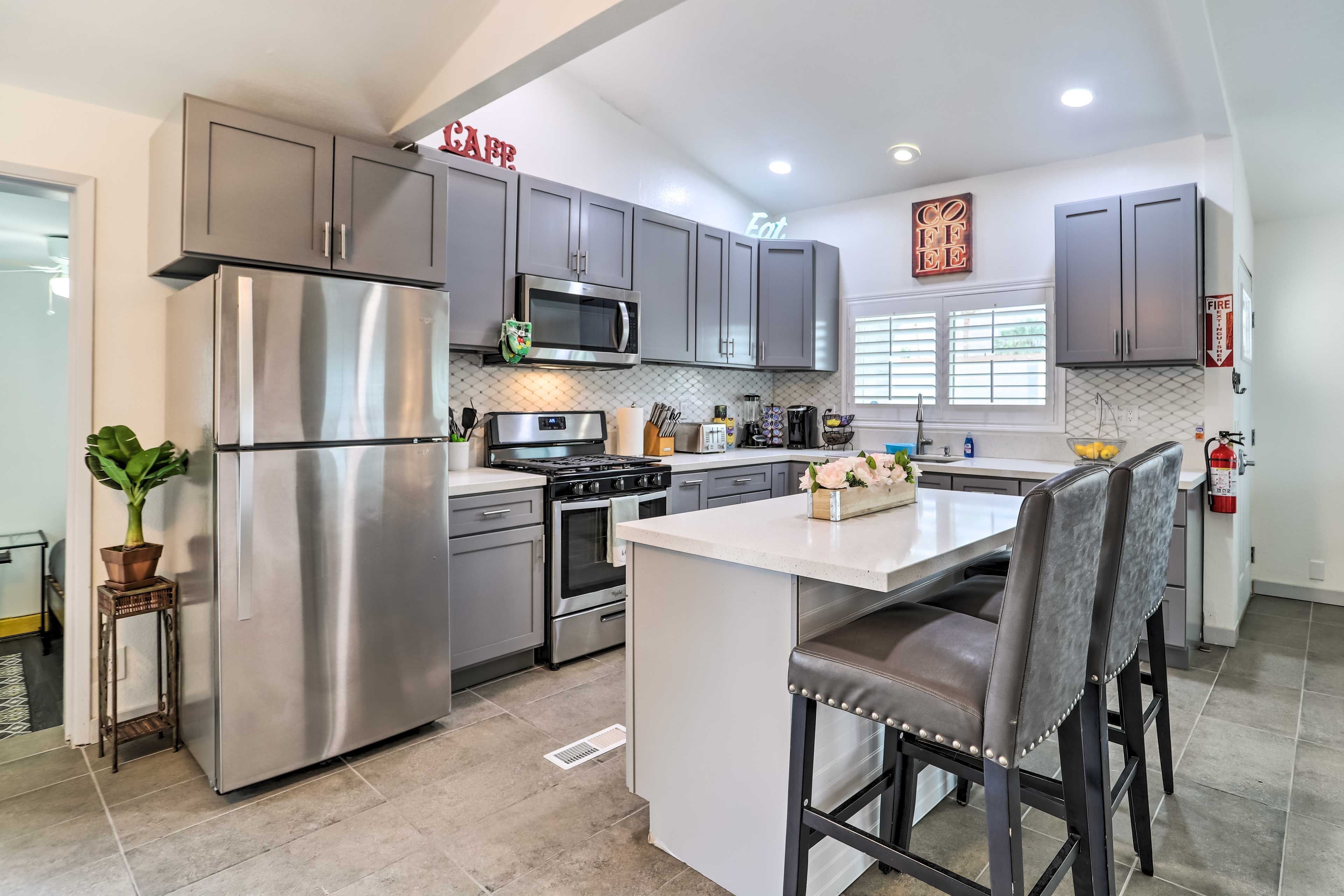 Kitchen | Cooking Basics | Coffee Maker | Paper Towels/Trash Bags Provided