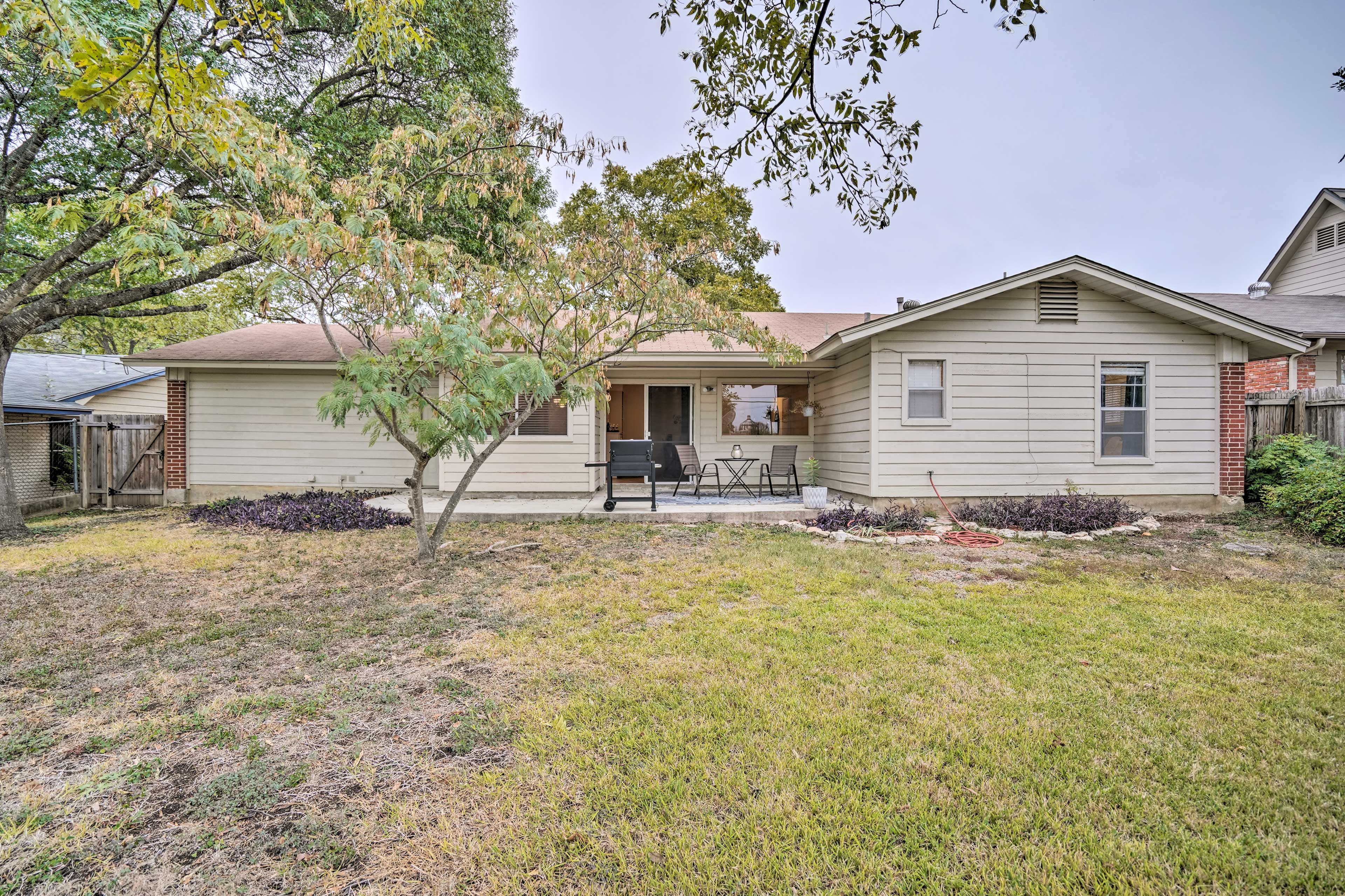 Private Backyard | Patio | Grill