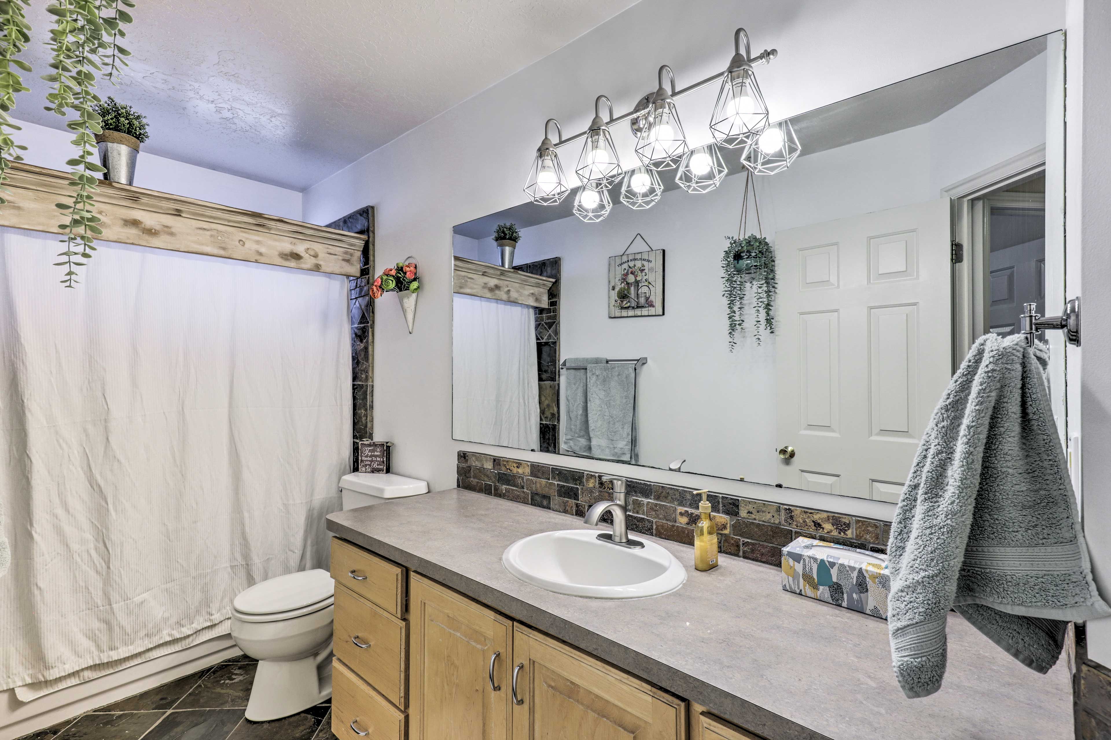 Full Bathroom | Hair Dryers