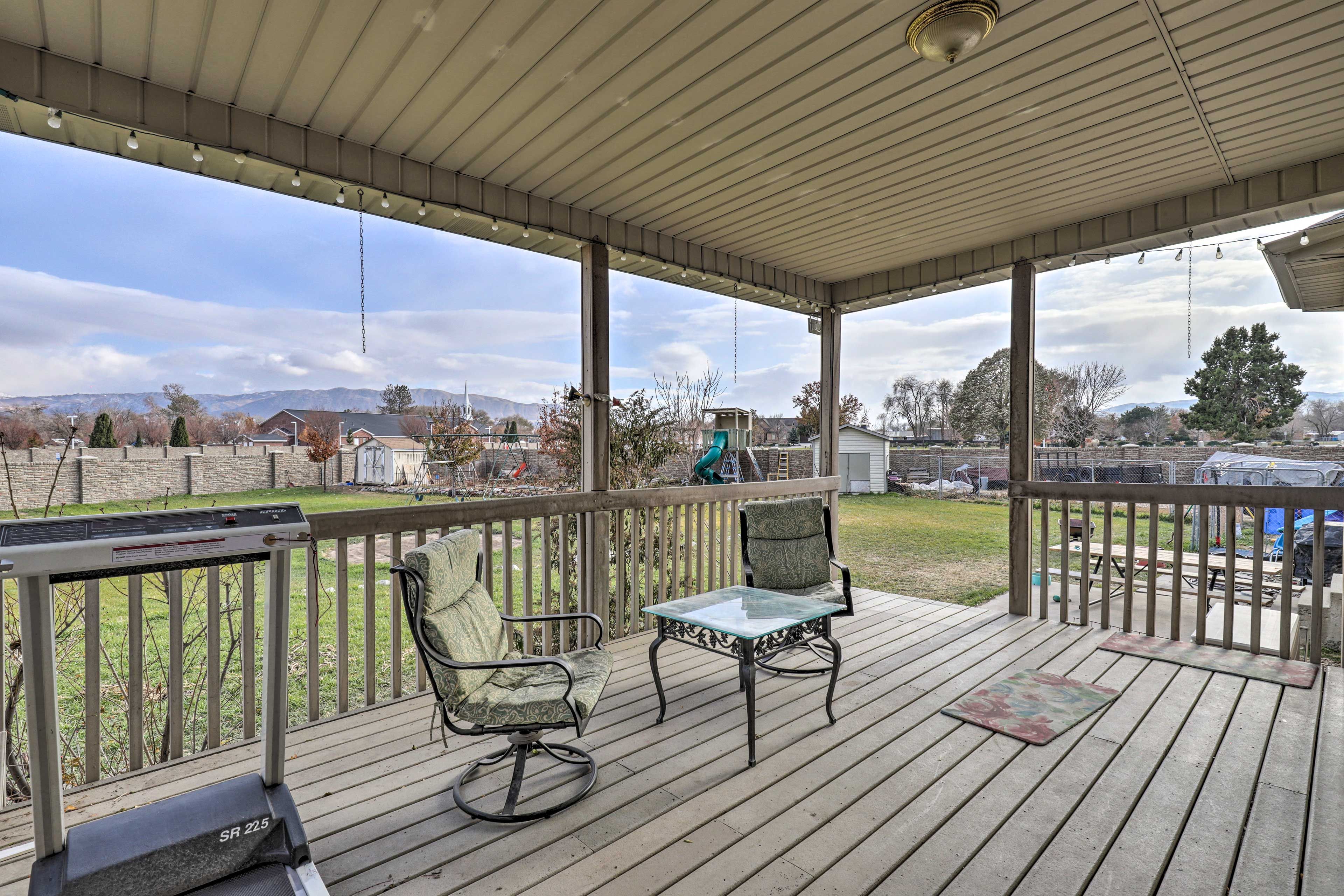Private Covered Deck | Gas Grill