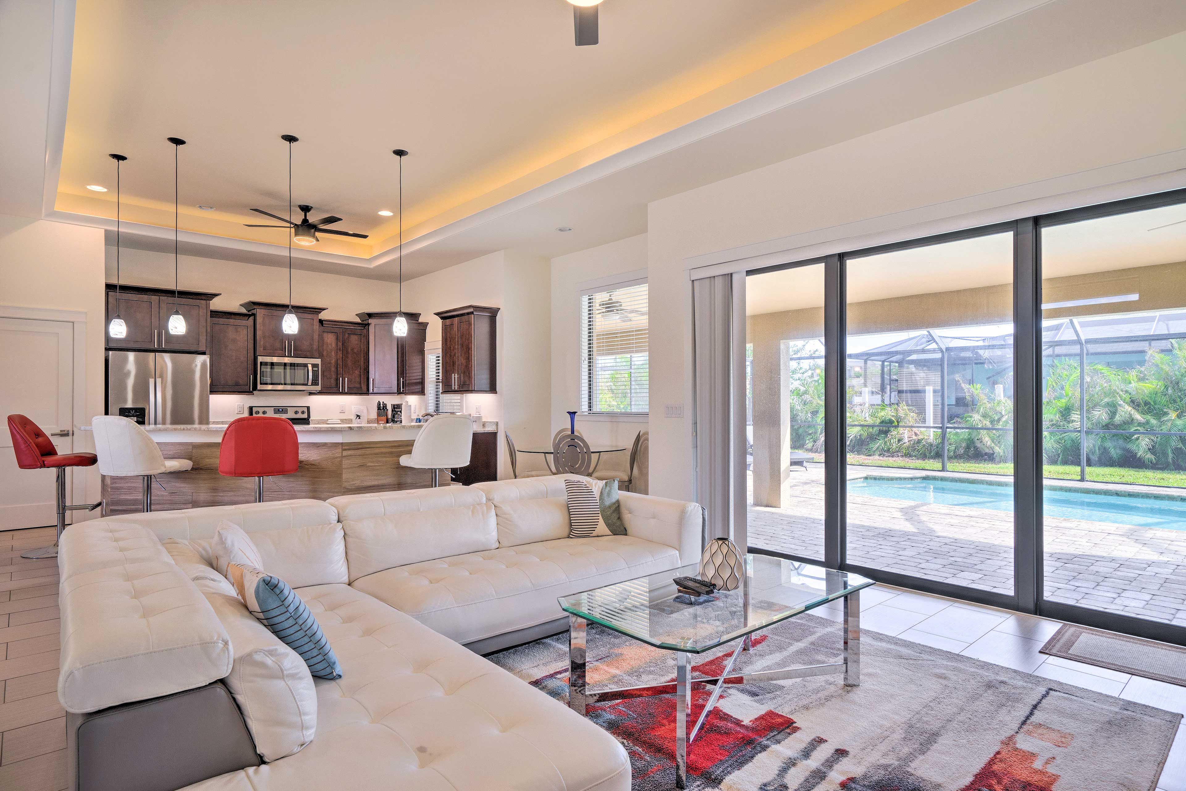 Living Area | Smart TV | Central A/C