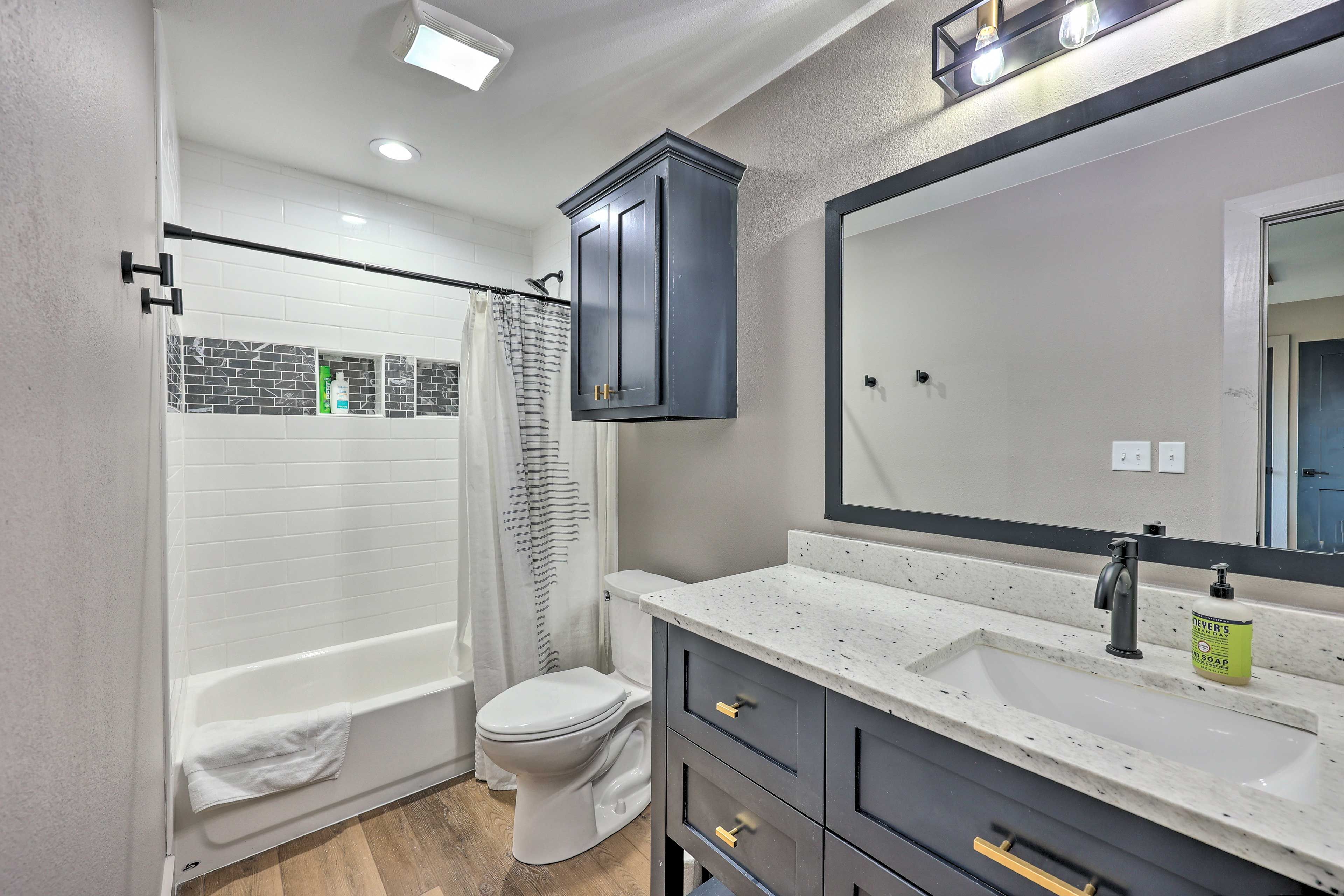 Bathroom | Towels Provided