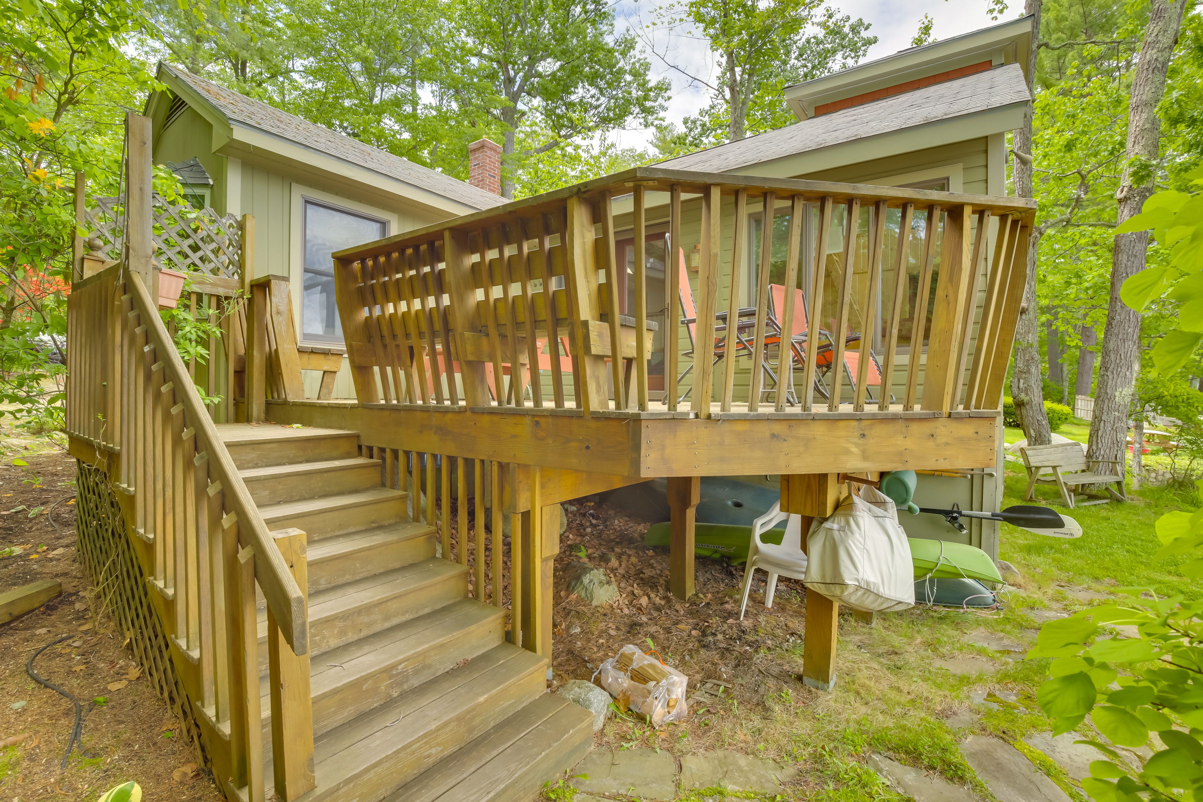 Cottage Exterior | 2 Kayaks