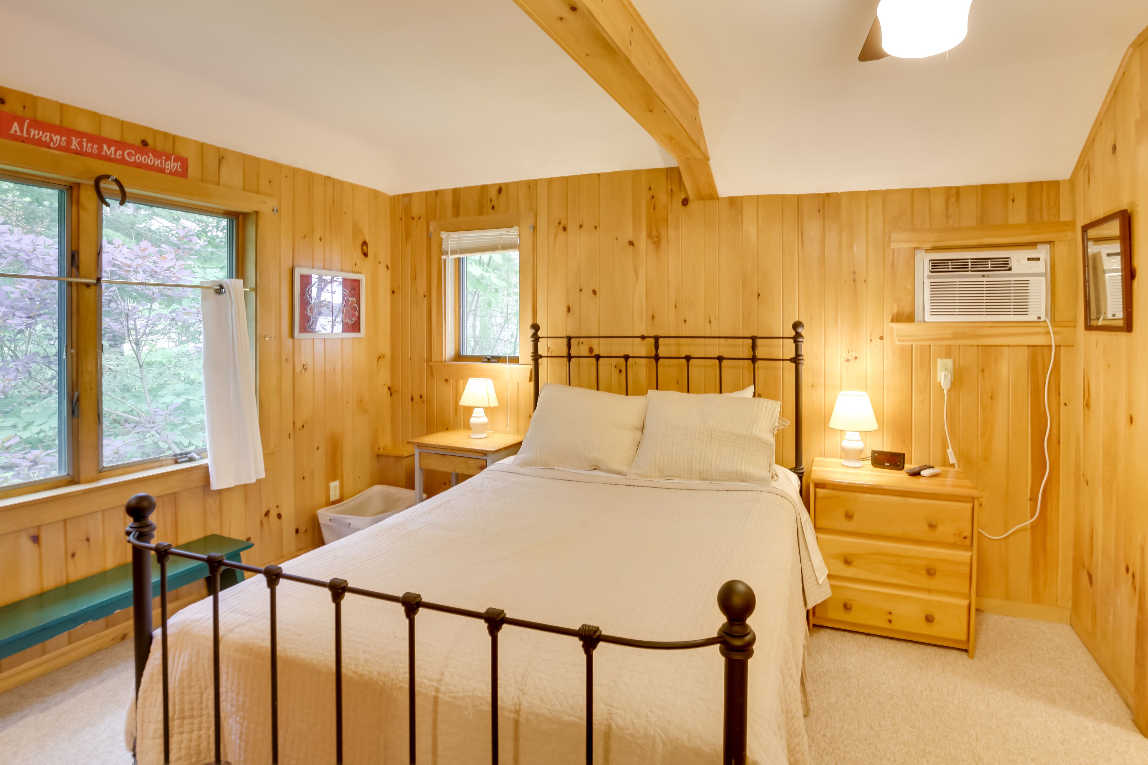 Bedroom 1 | Queen Bed | Flat-Screen TV w/ Cable
