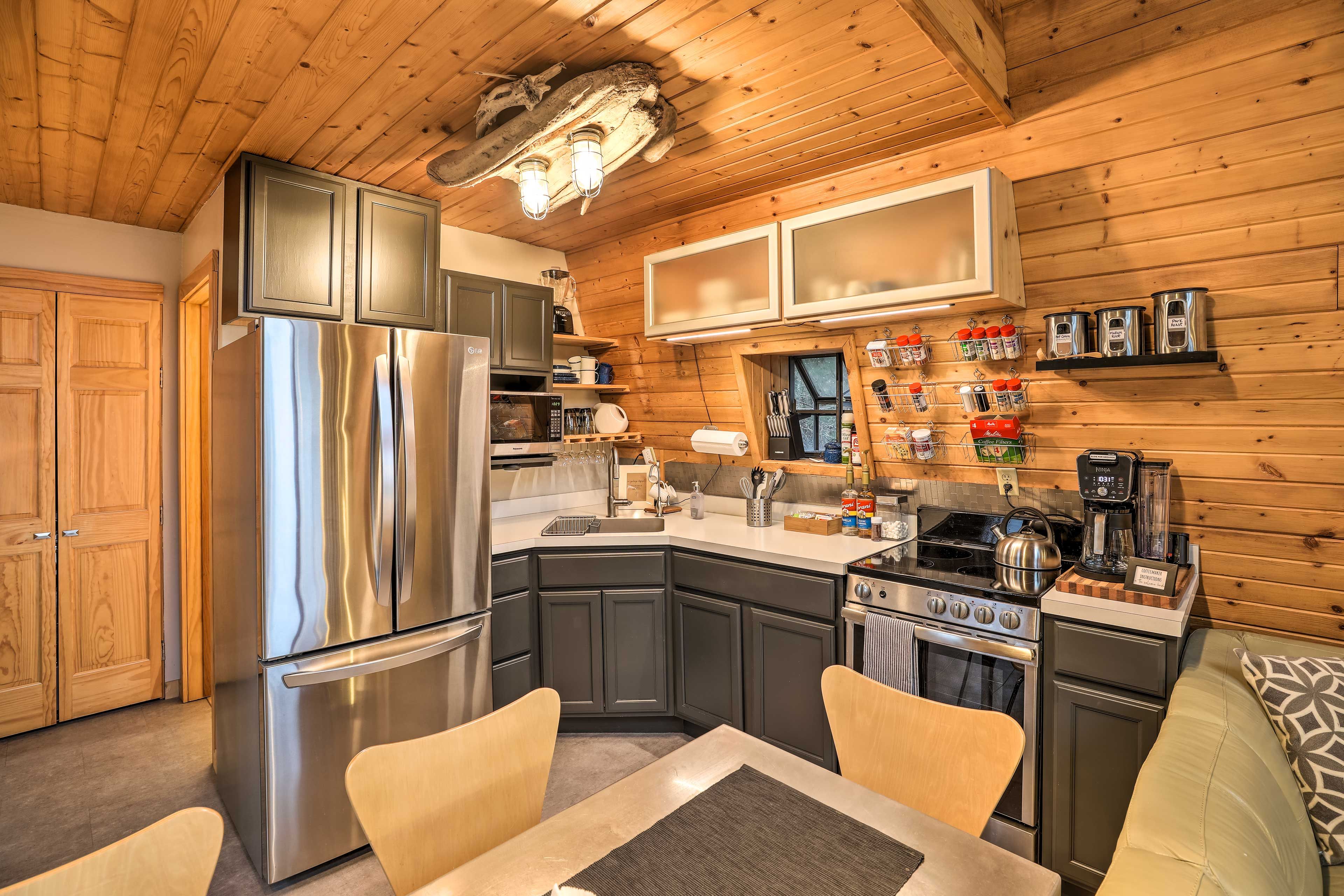Kitchen | 2nd Floor | Microwave | Cooking Basics