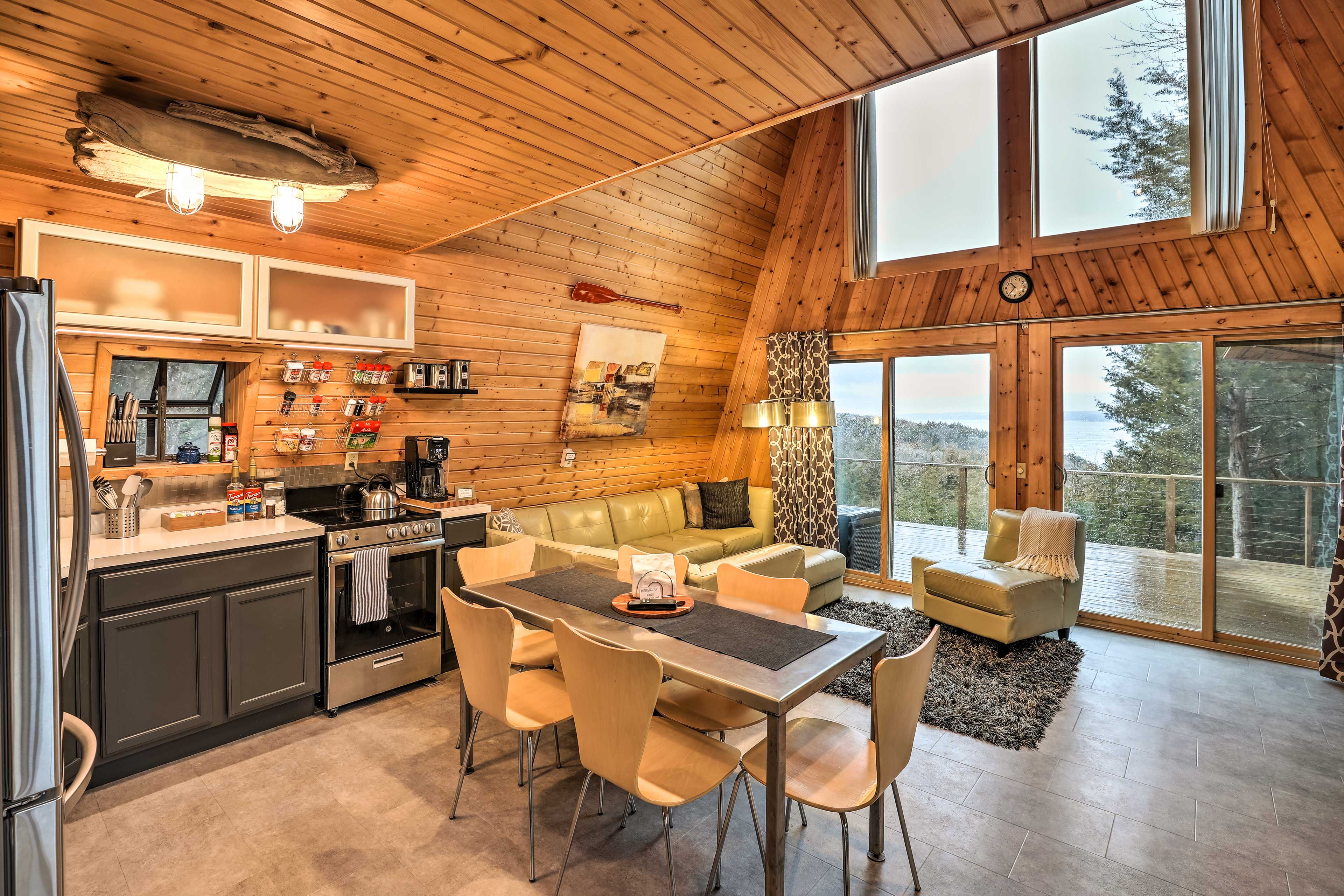 Dining Area | 2nd Floor | Dishware/Flatware Provided | Coffee Maker