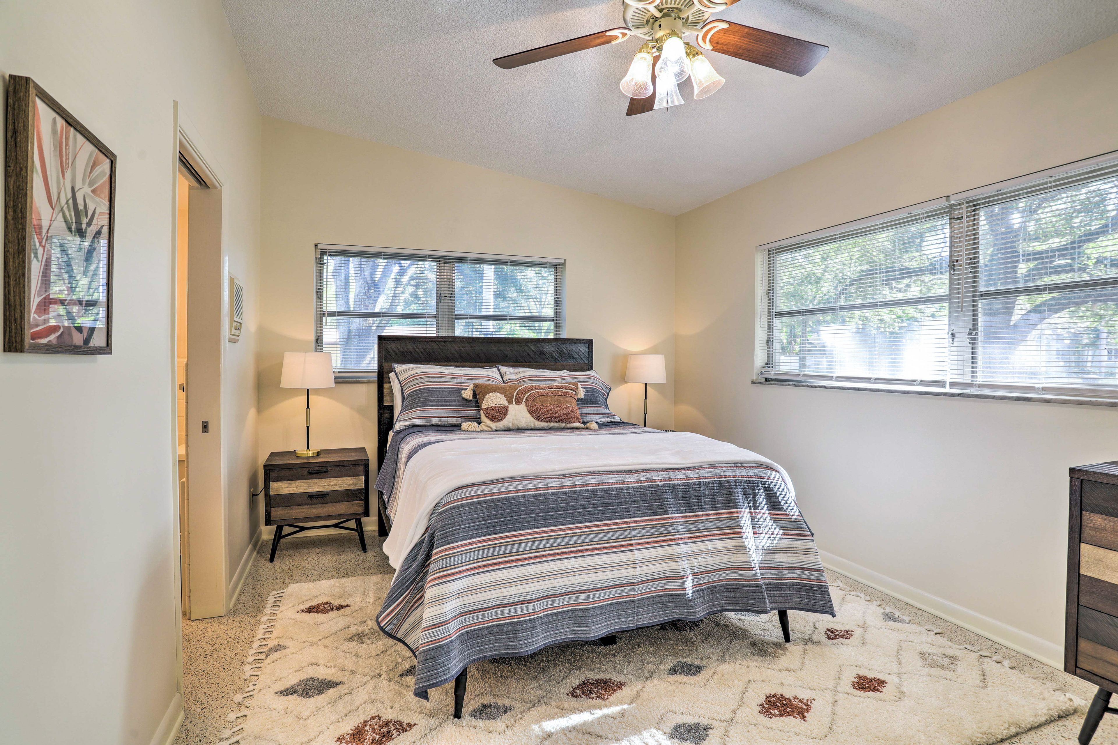 Bedroom 1 | Queen Bed | En-Suite Bathroom