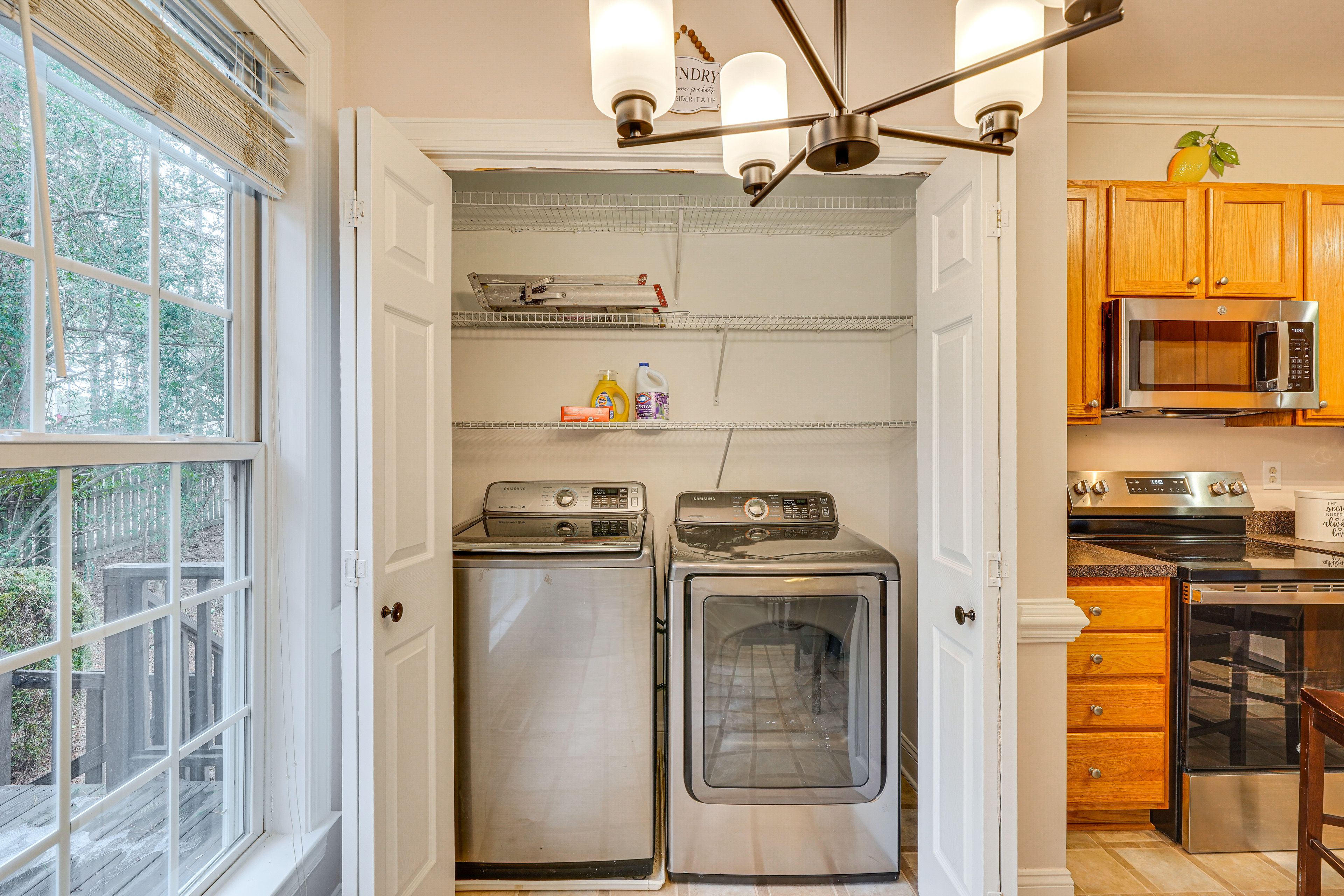 Laundry Area | Washer/Dryer