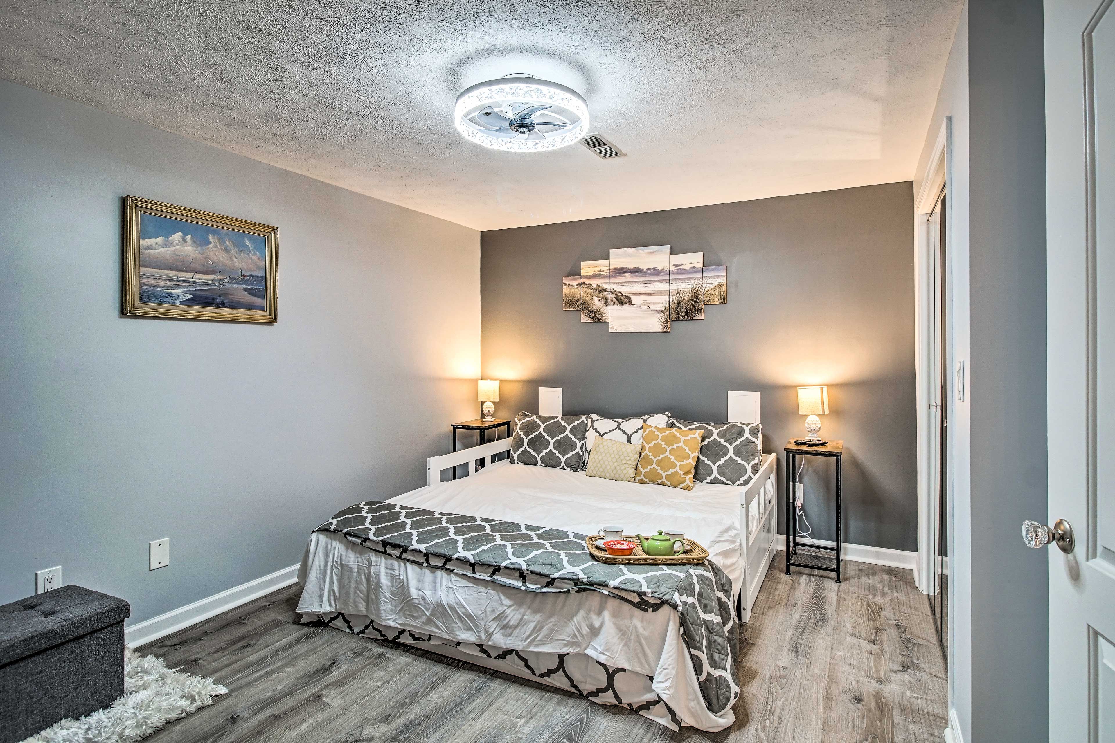 Spa Room | PlayStation 3 | Yoga Mat | Resistance Bands | Weights | Dehumidifier