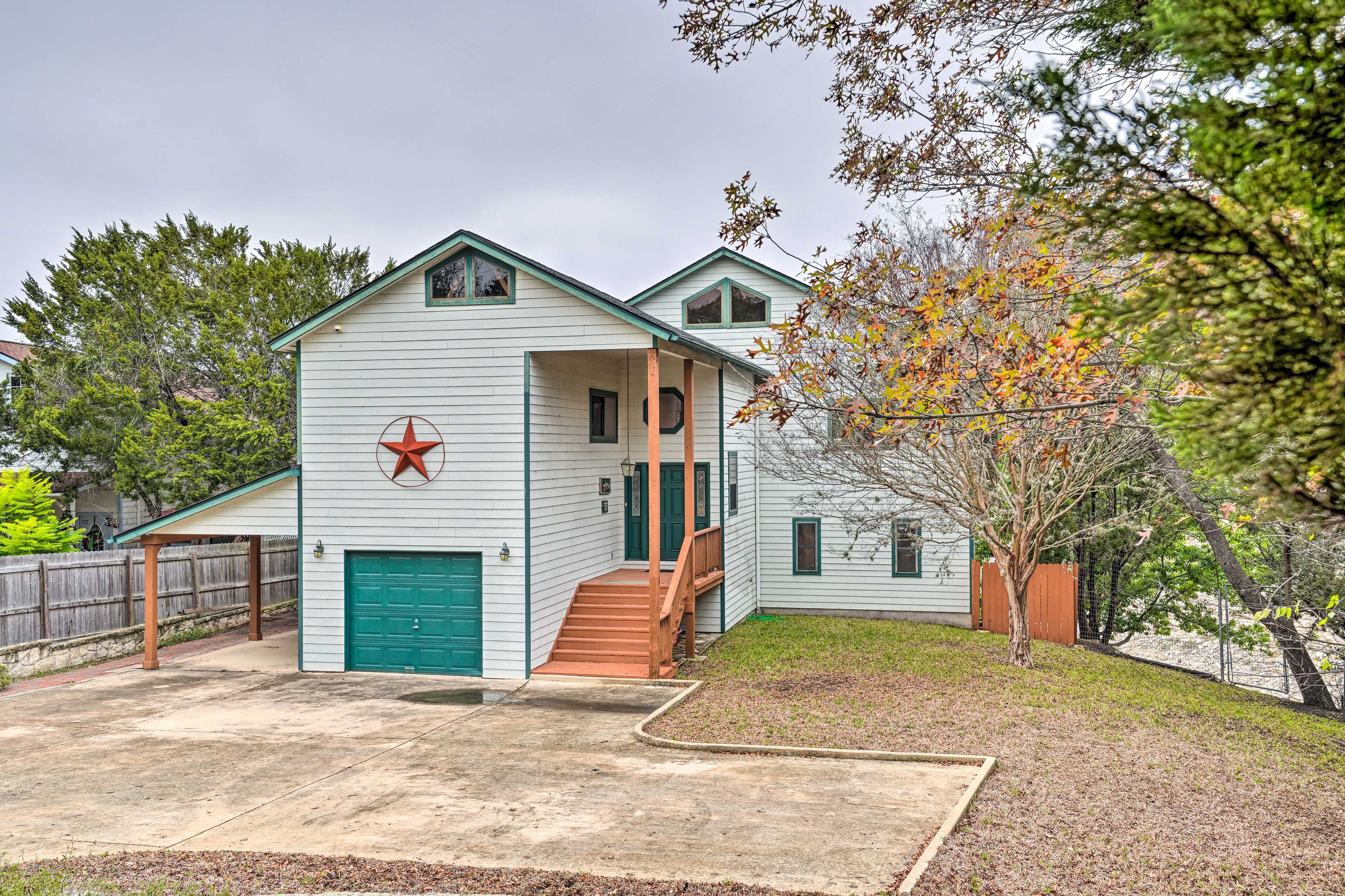 Parking | Driveway (6 Vehicles) | Carport (1 Vehicle) | RV/Trailer Parking