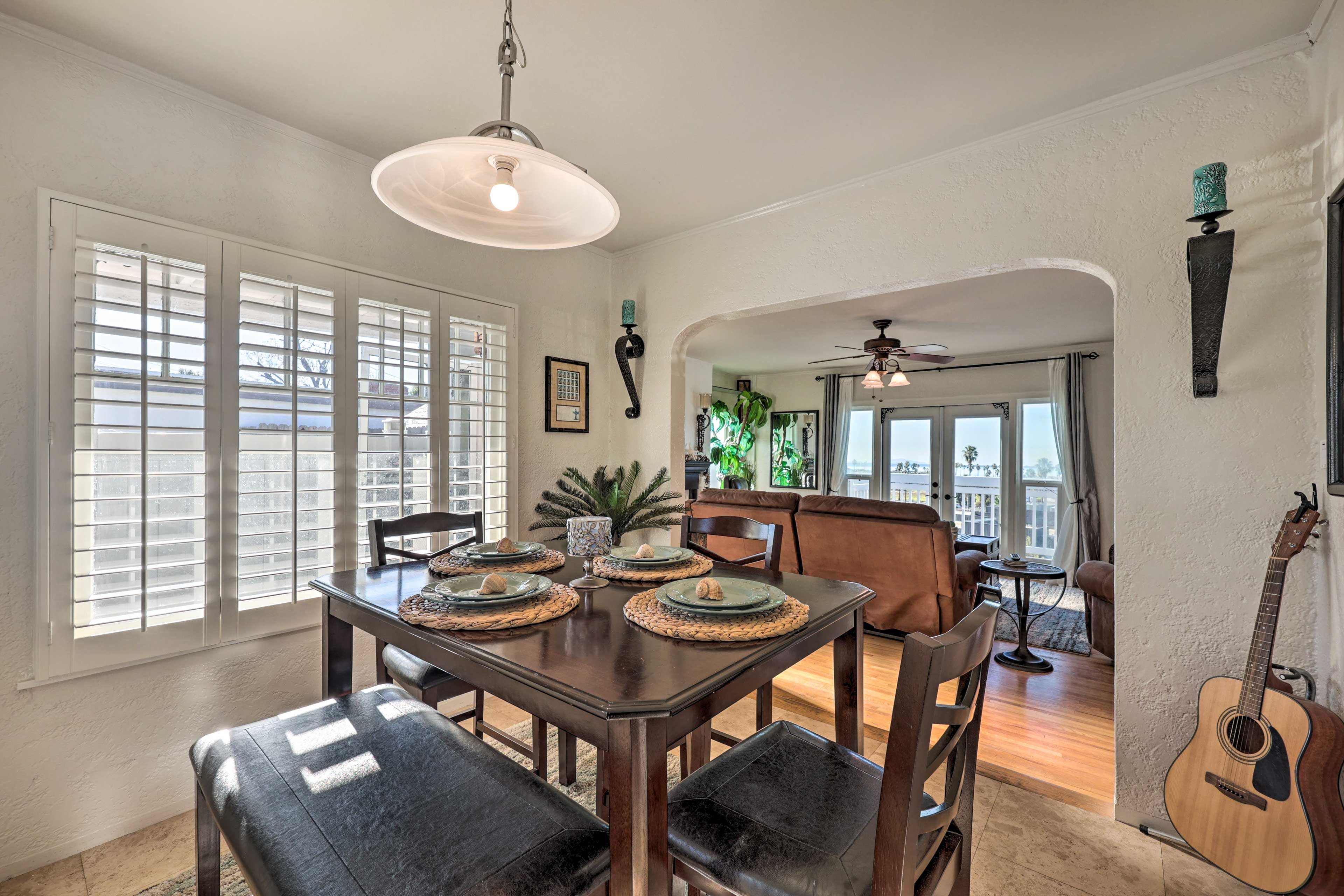 Dining Room | Dishware & Flatware