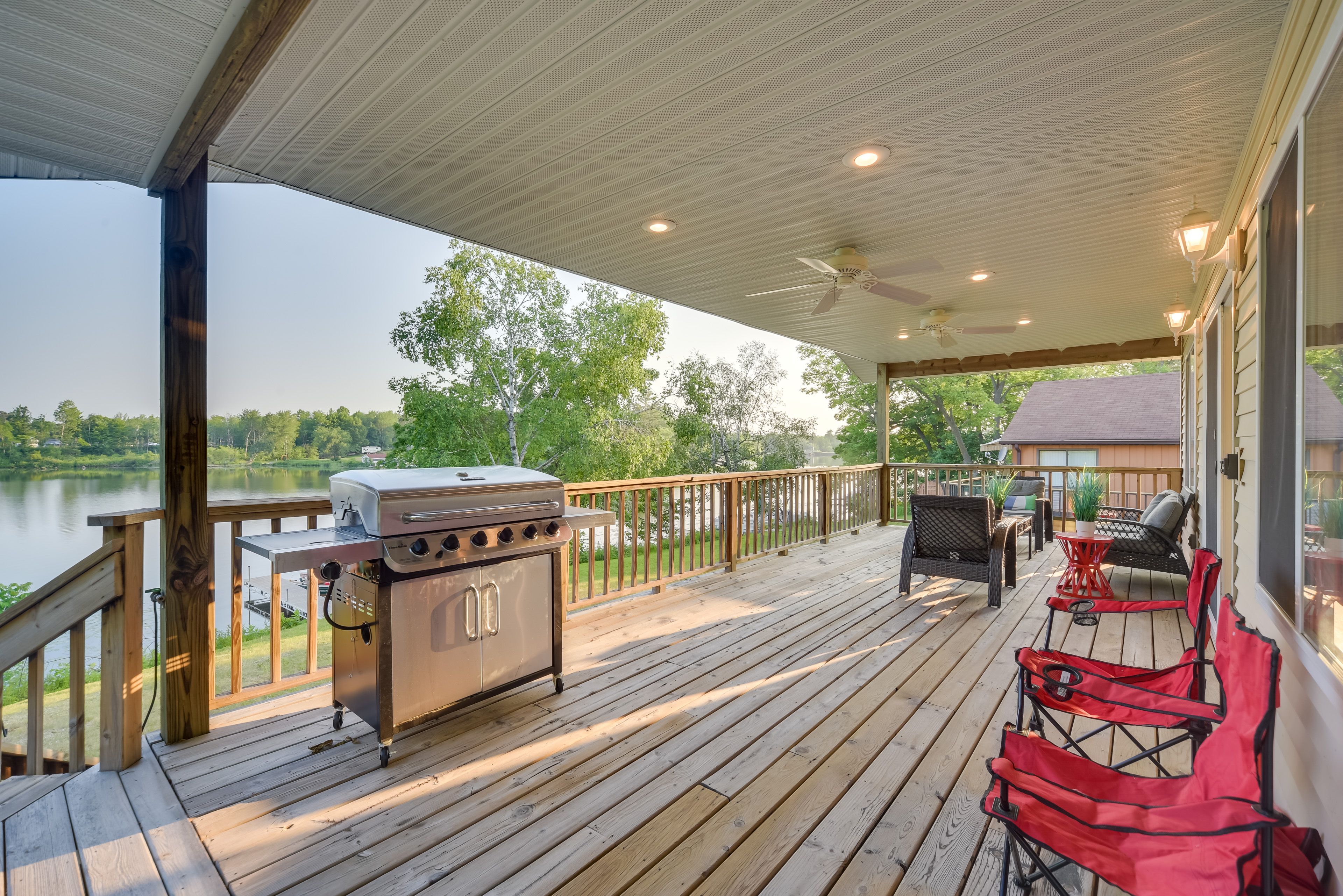 Furnished Deck | Gas Grill