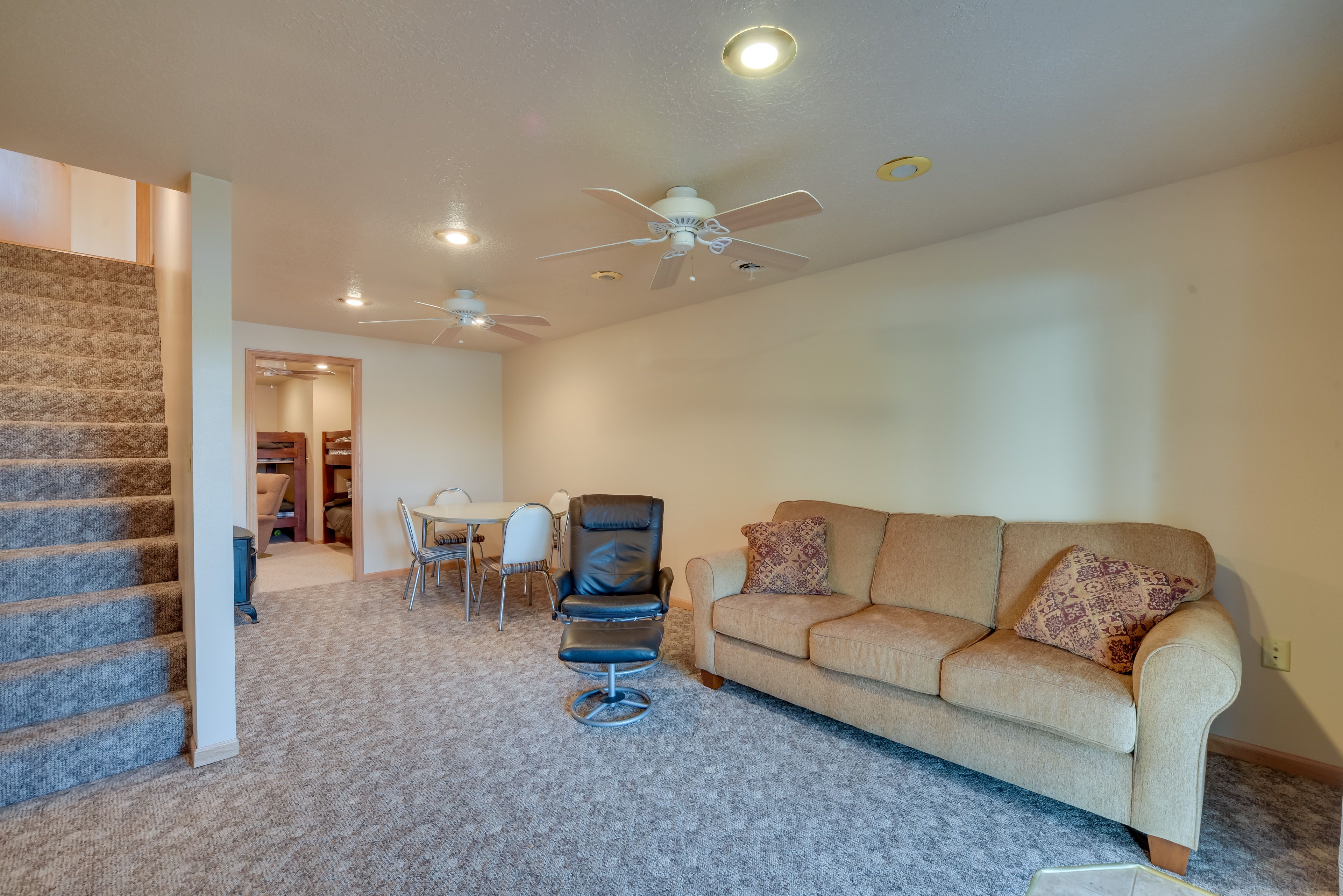 Lounge Area | Lower Level