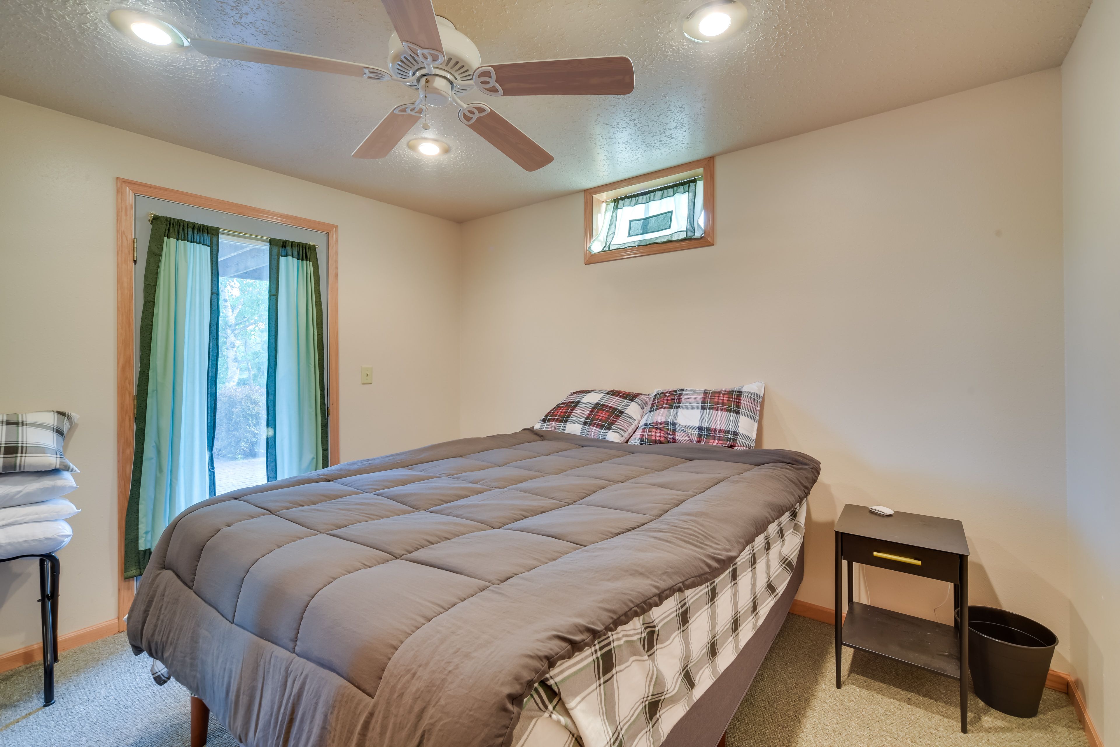 Bedroom 3 | Lower Level | Queen Bed