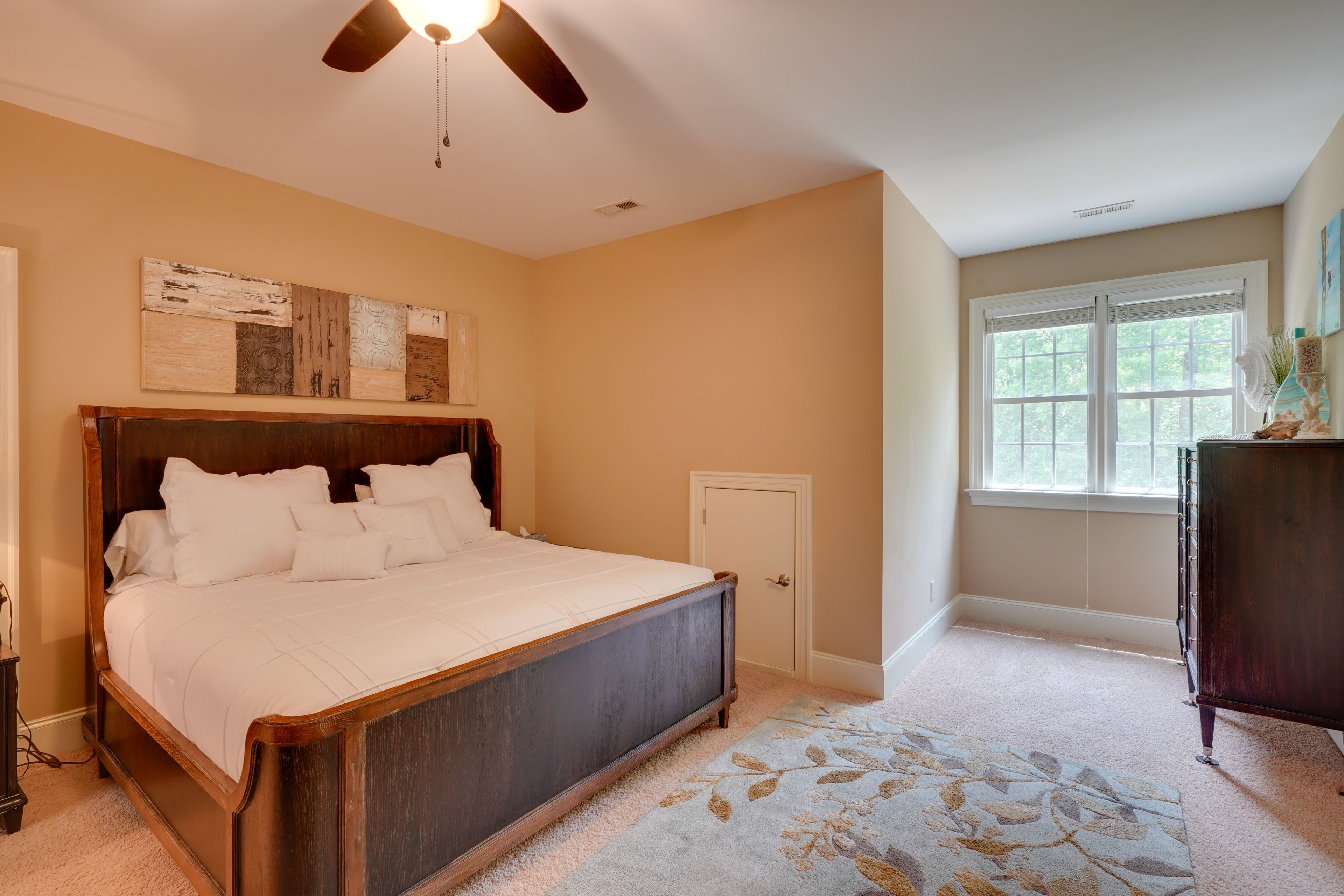 Bedroom 1 | King Bed | Linens Provided