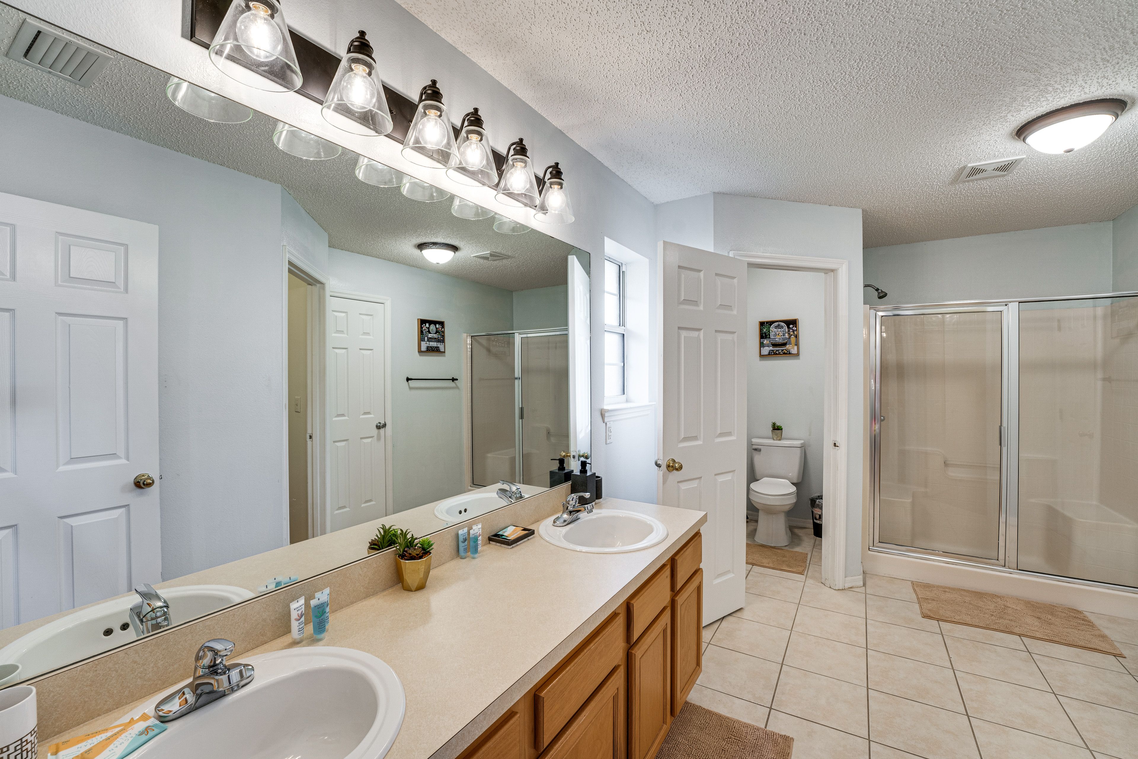 En-Suite Bathroom | Walk-In Closet