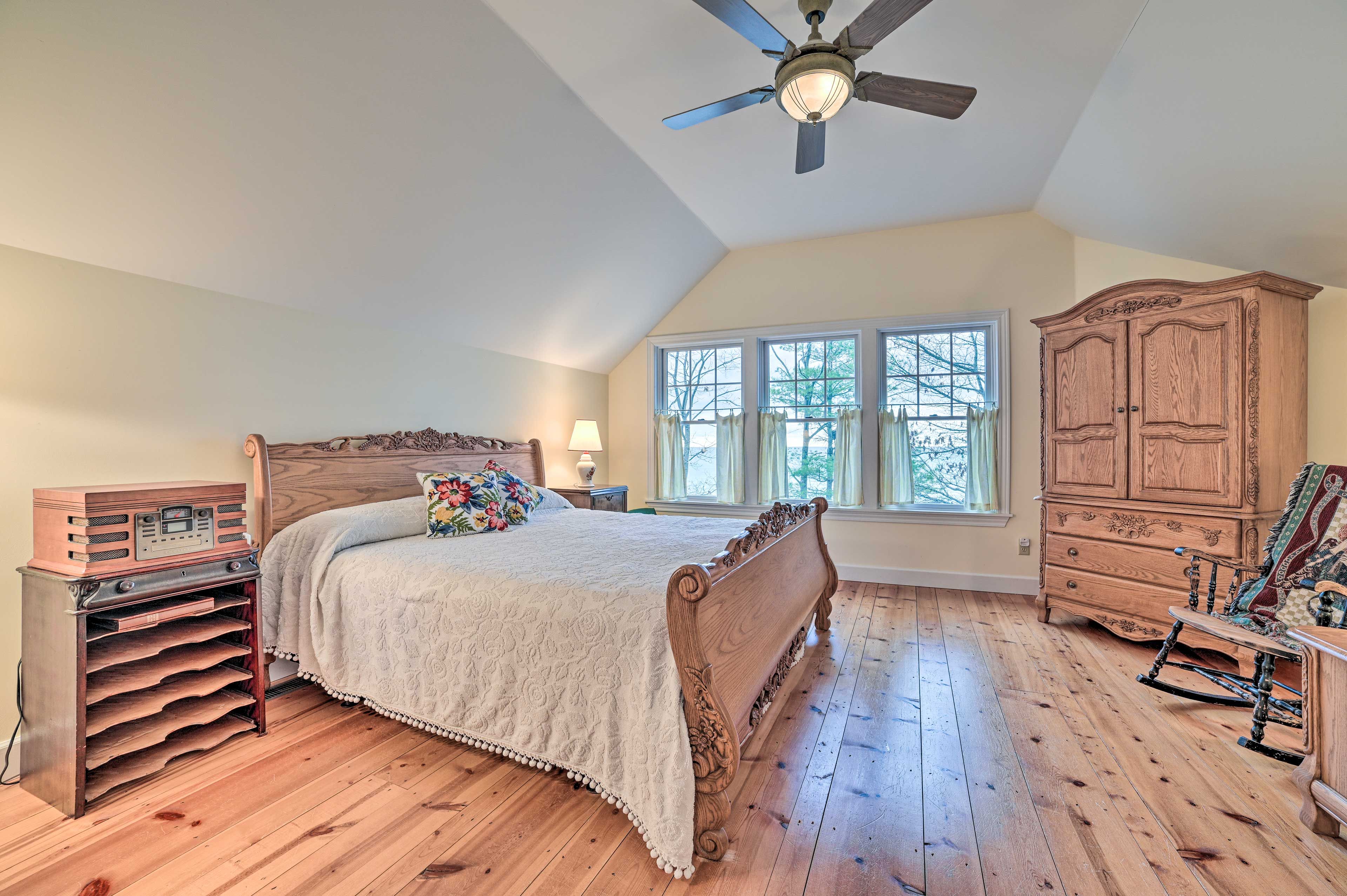Bedroom 3 | King Bed | Twin Bed