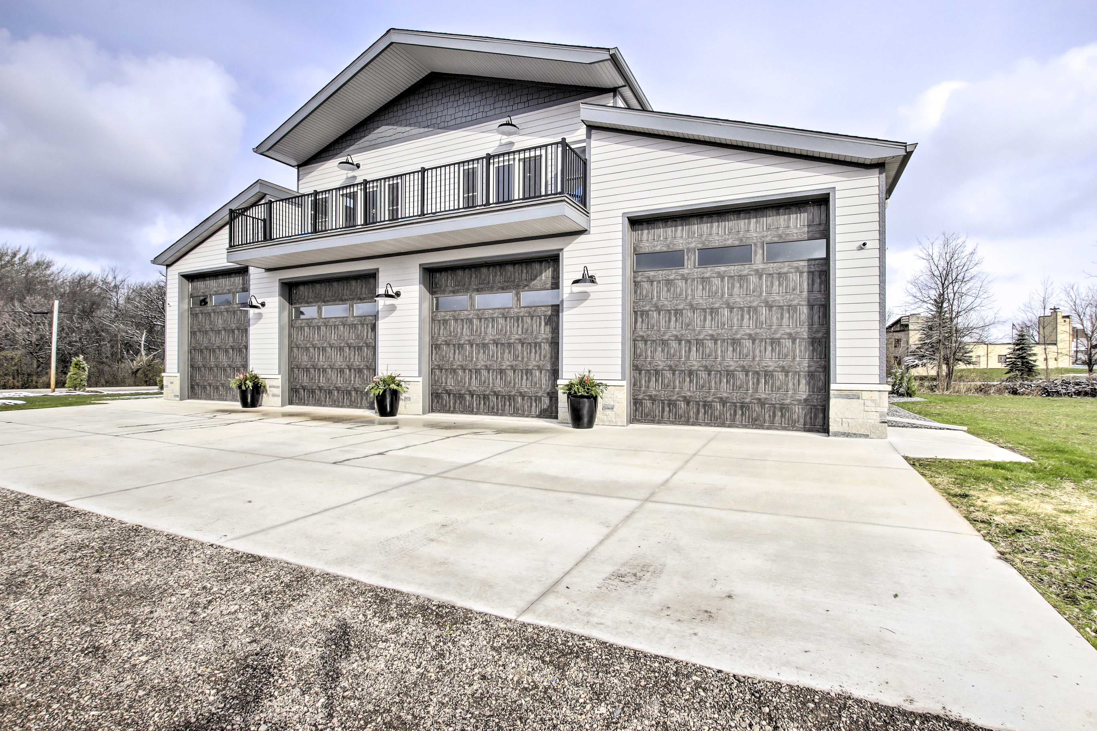 House Exterior | Heated Garages | Central A/C