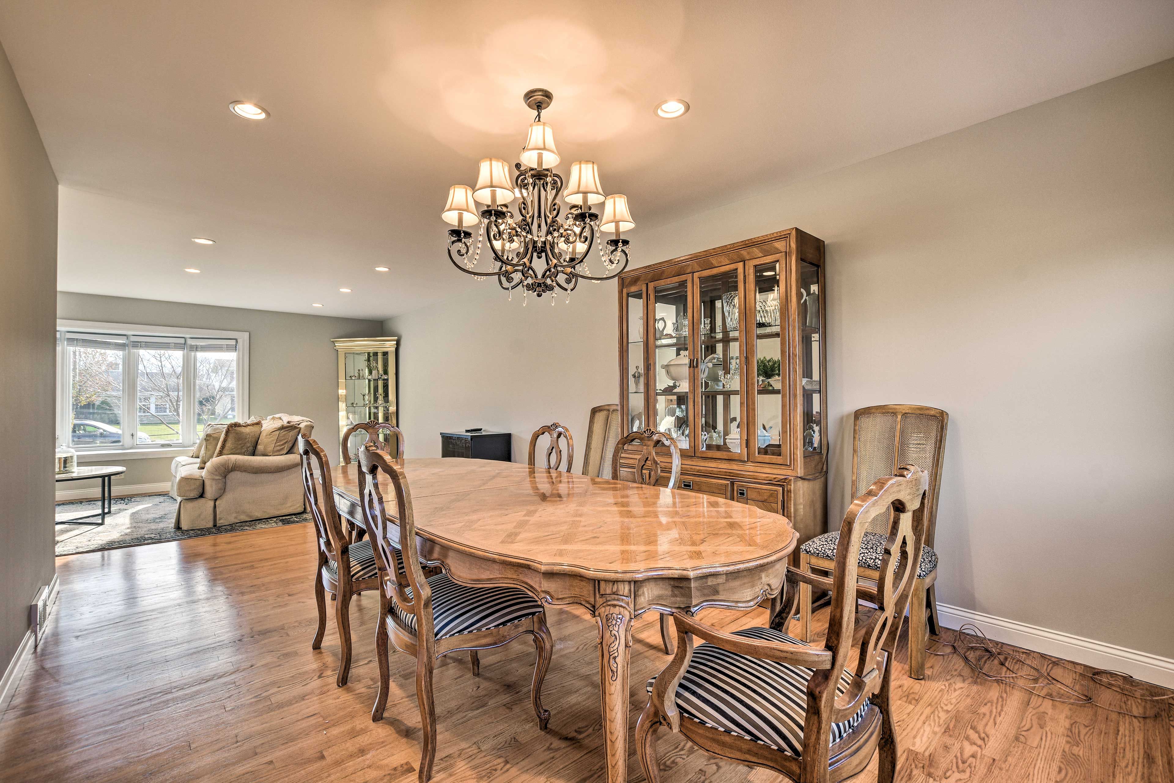 Family Dining Area | 2nd Floor | Dishware/Flatware Provided | Coffee Maker