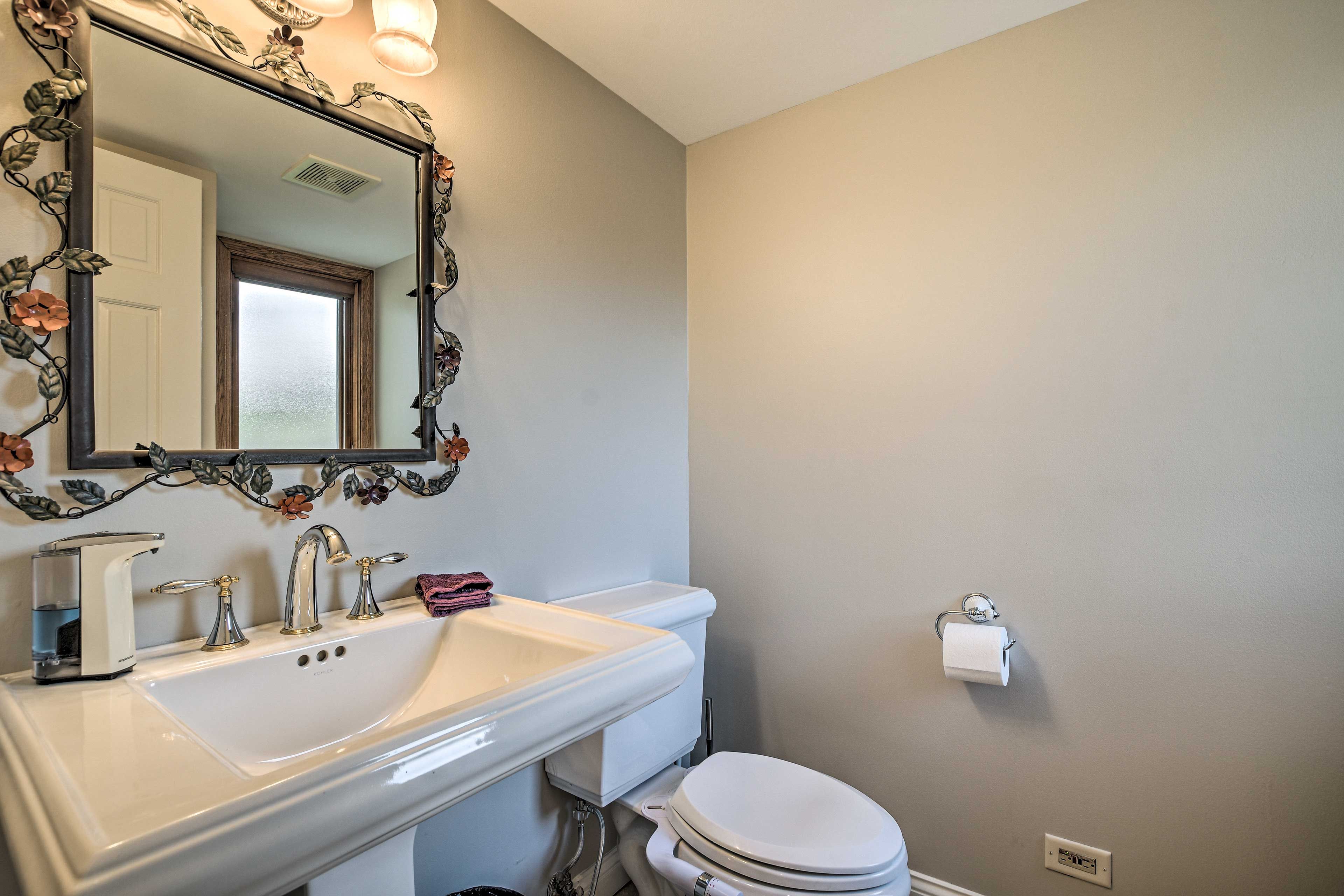Half Bathroom | 1st Floor