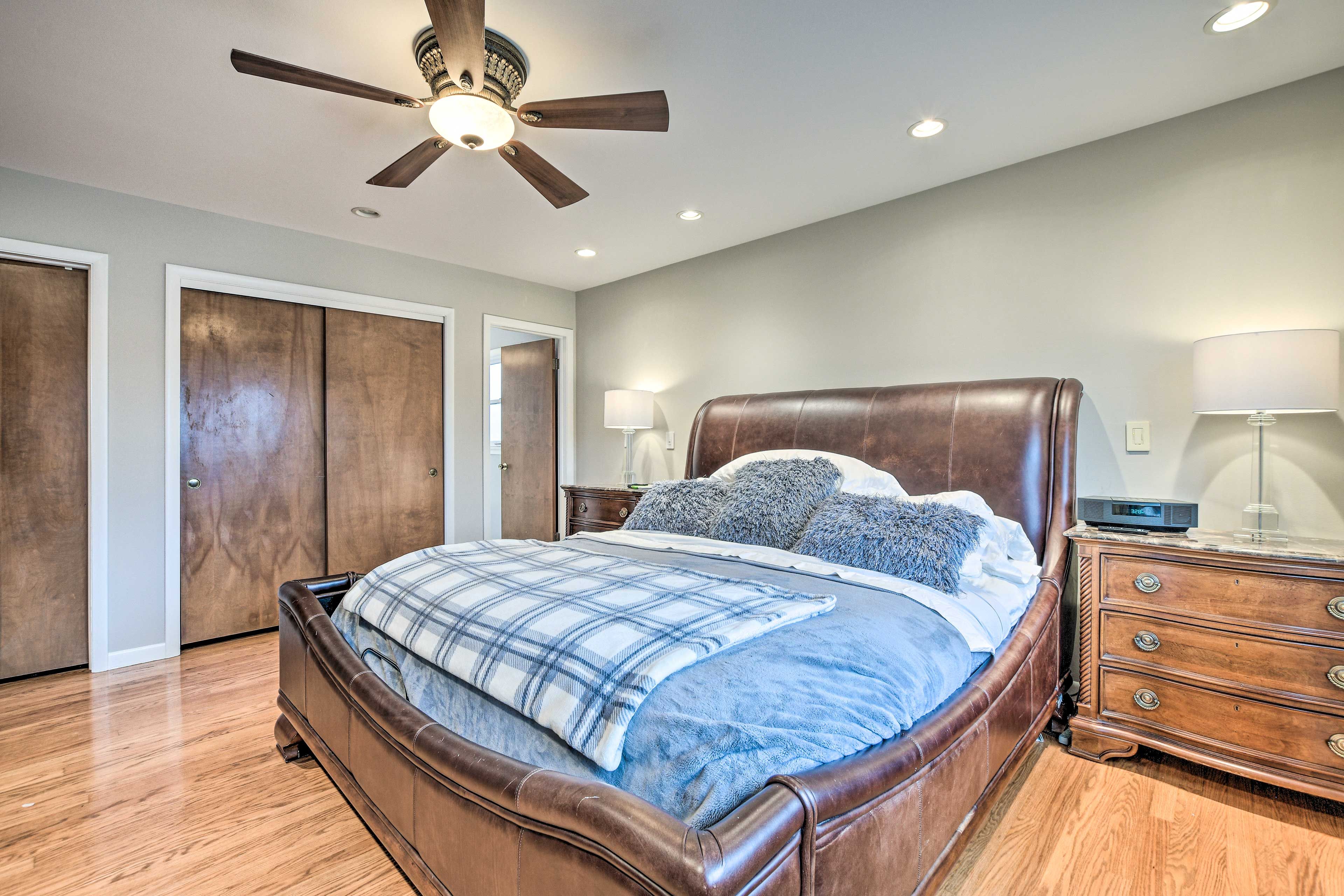 Bedroom Suite | 3rd Floor | King Bed | Smart TV