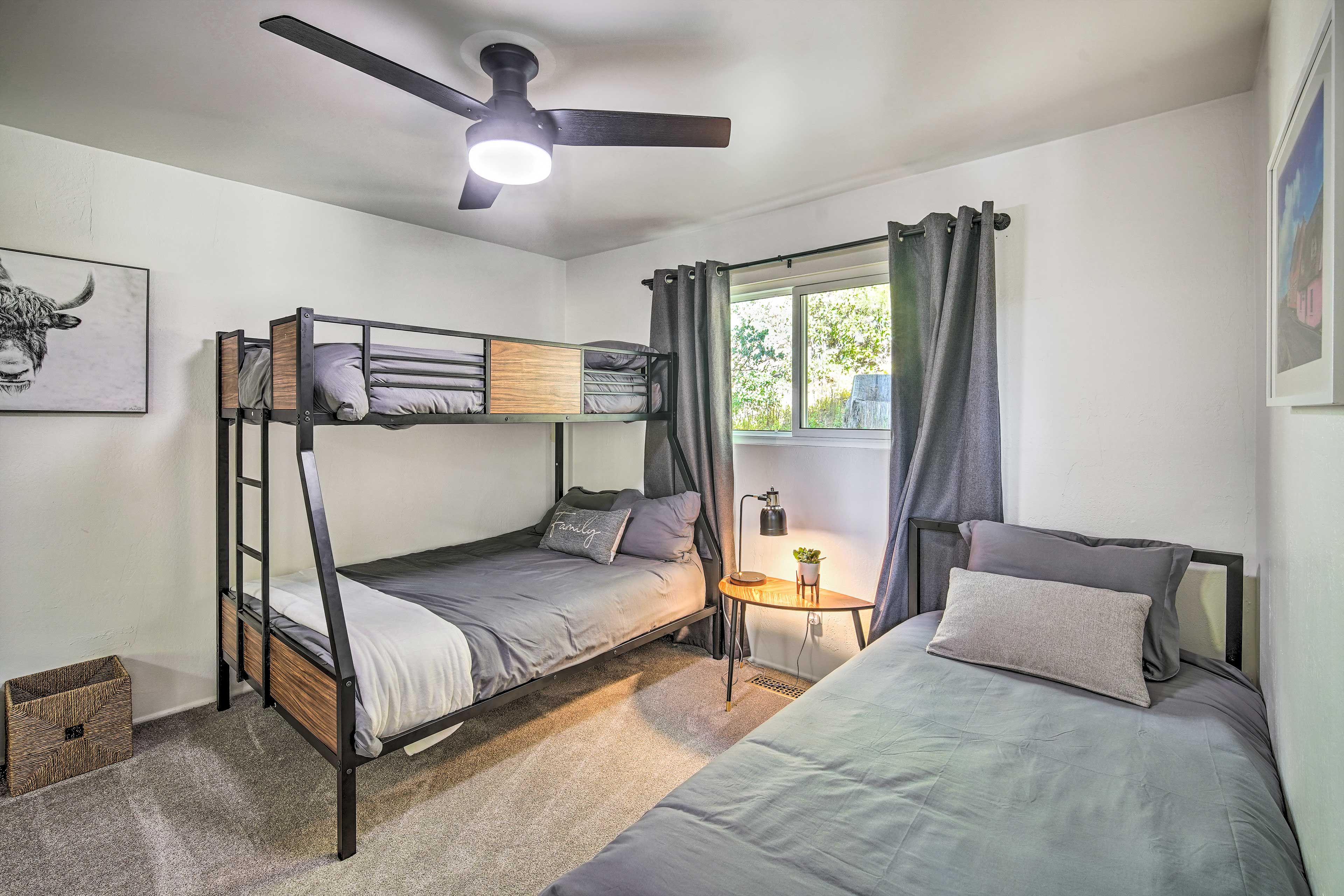 Bedroom 1 | Twin Bed | Twin/Full Bunk Bed | 1st Floor | Hangers