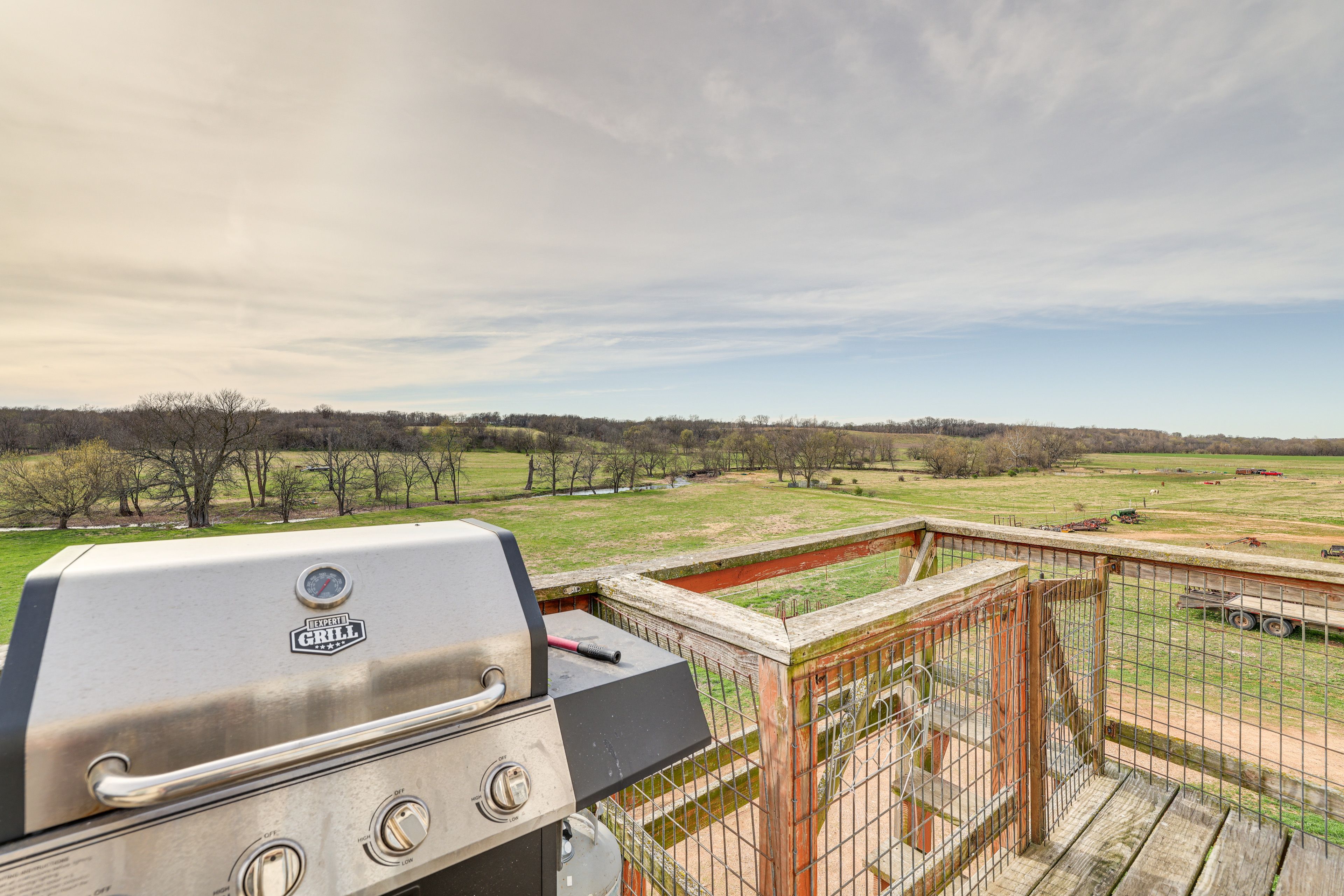 Private Balcony | Gas Grill
