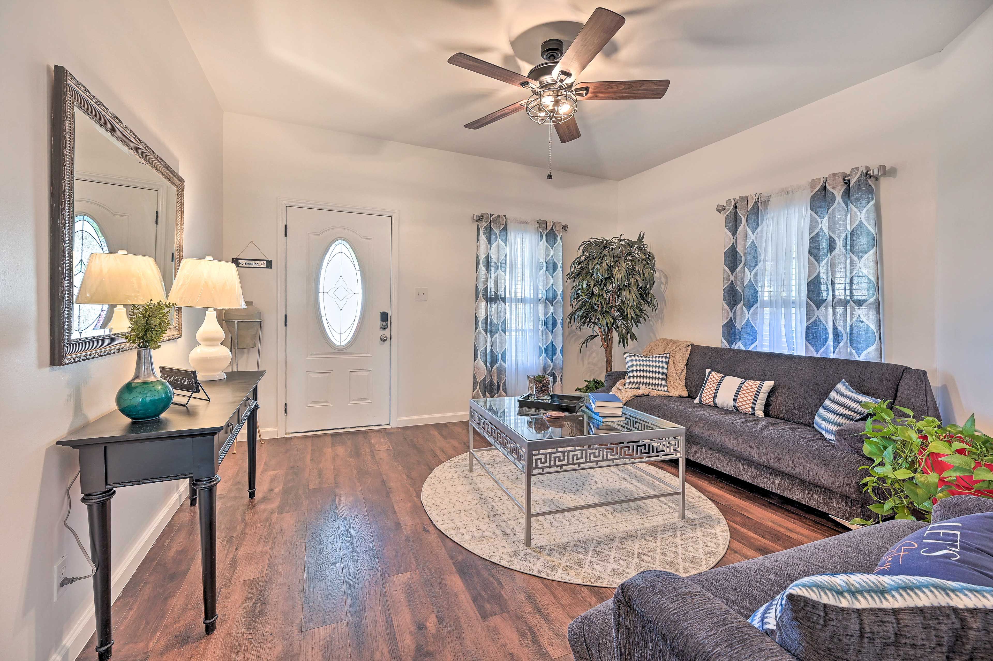 Living Room | Free WiFi | Books | Board Games