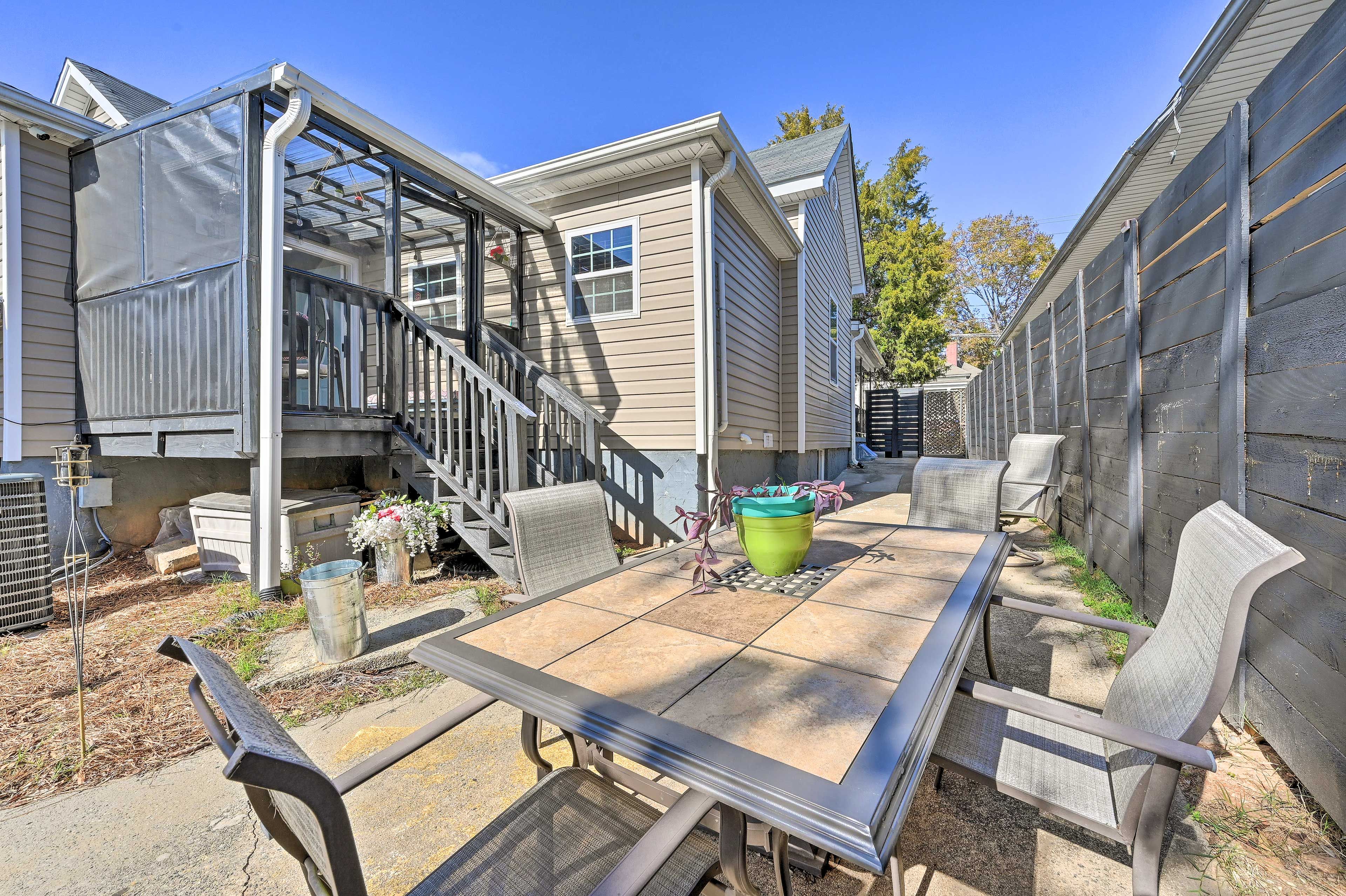 Patio | Dining Area | Fire Pit