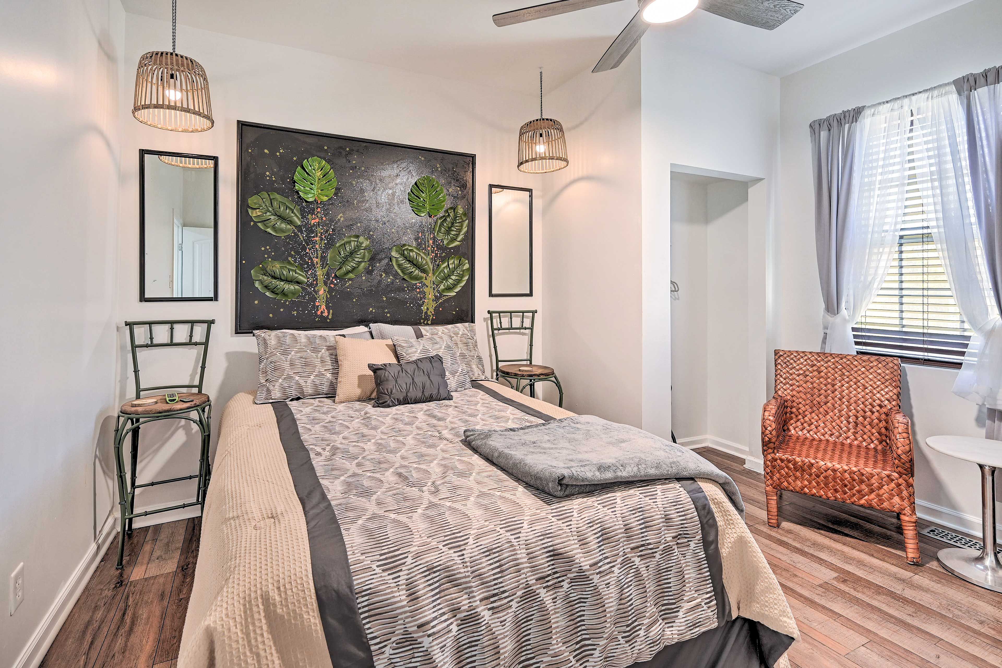 Bedroom 4 | Queen Bed | 1st Floor