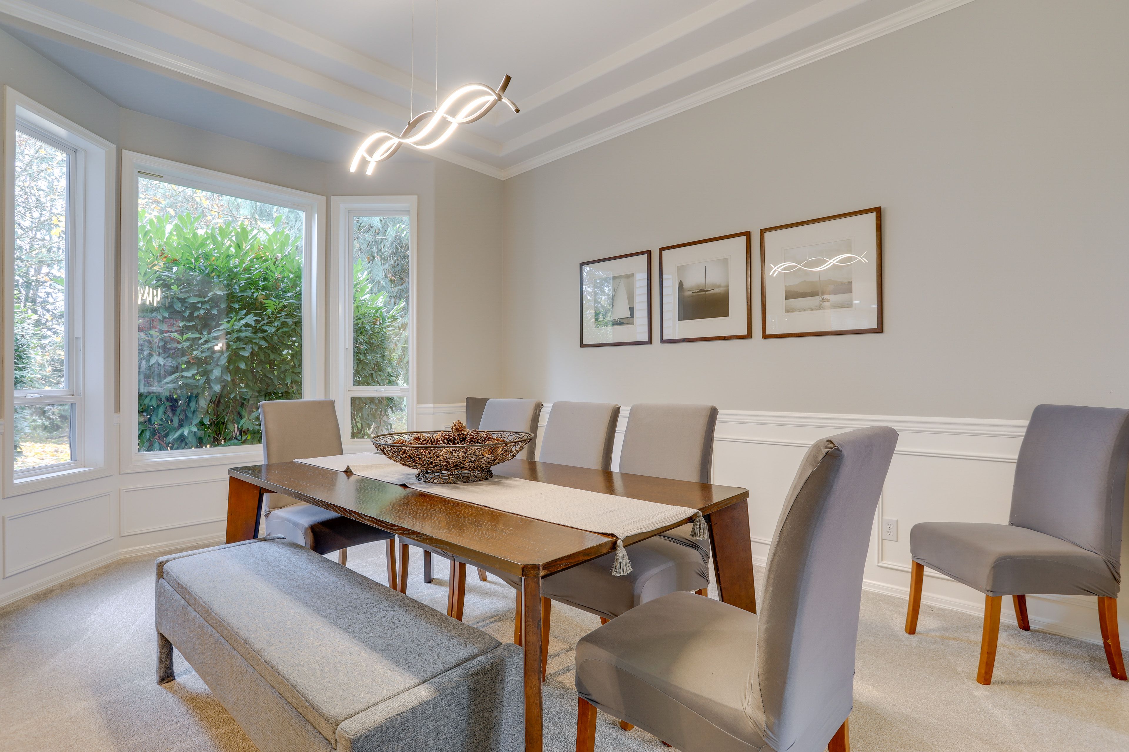 Dining Room | Dishware/Flatware Provided