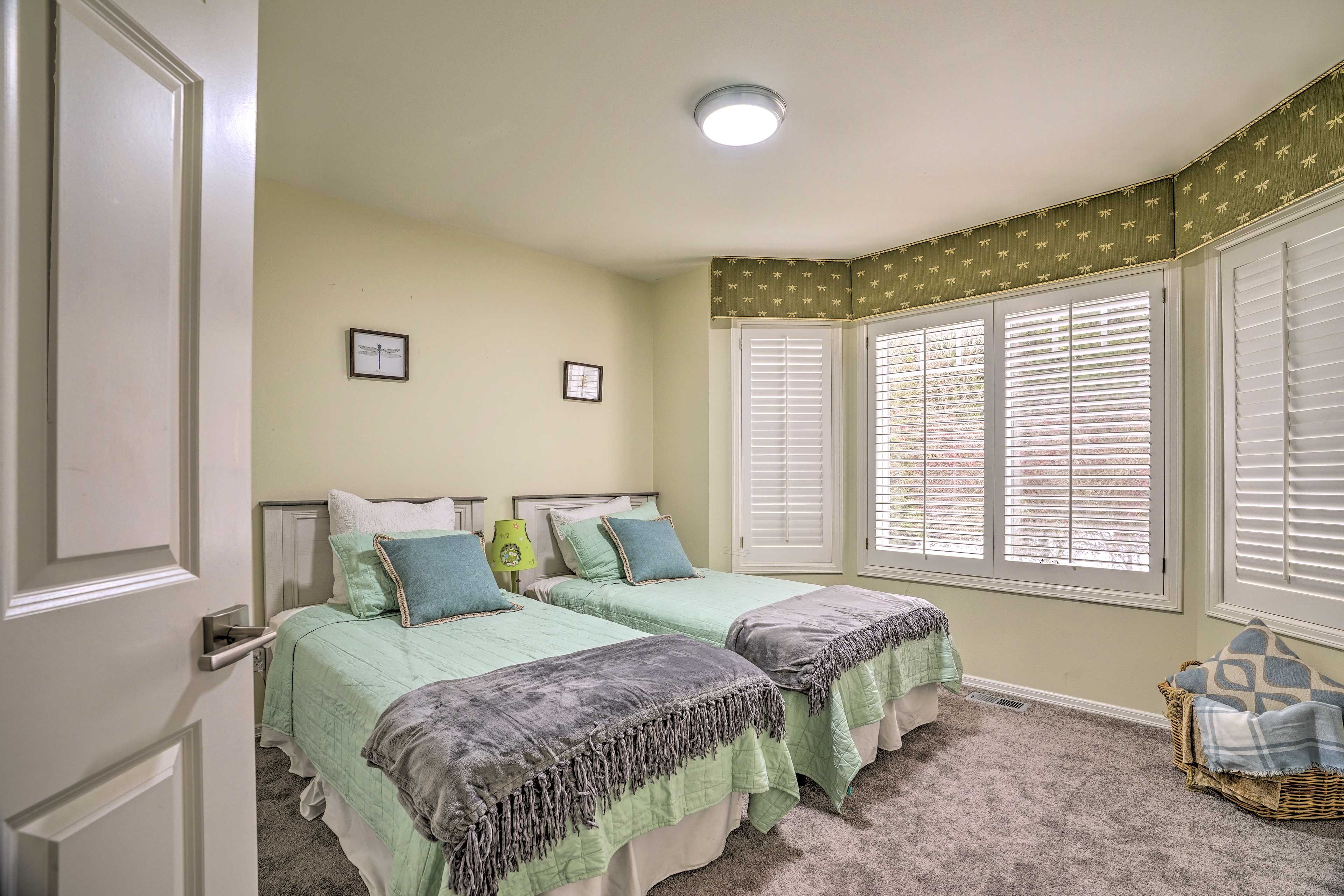 Bedroom 4 | 2 Twin Beds