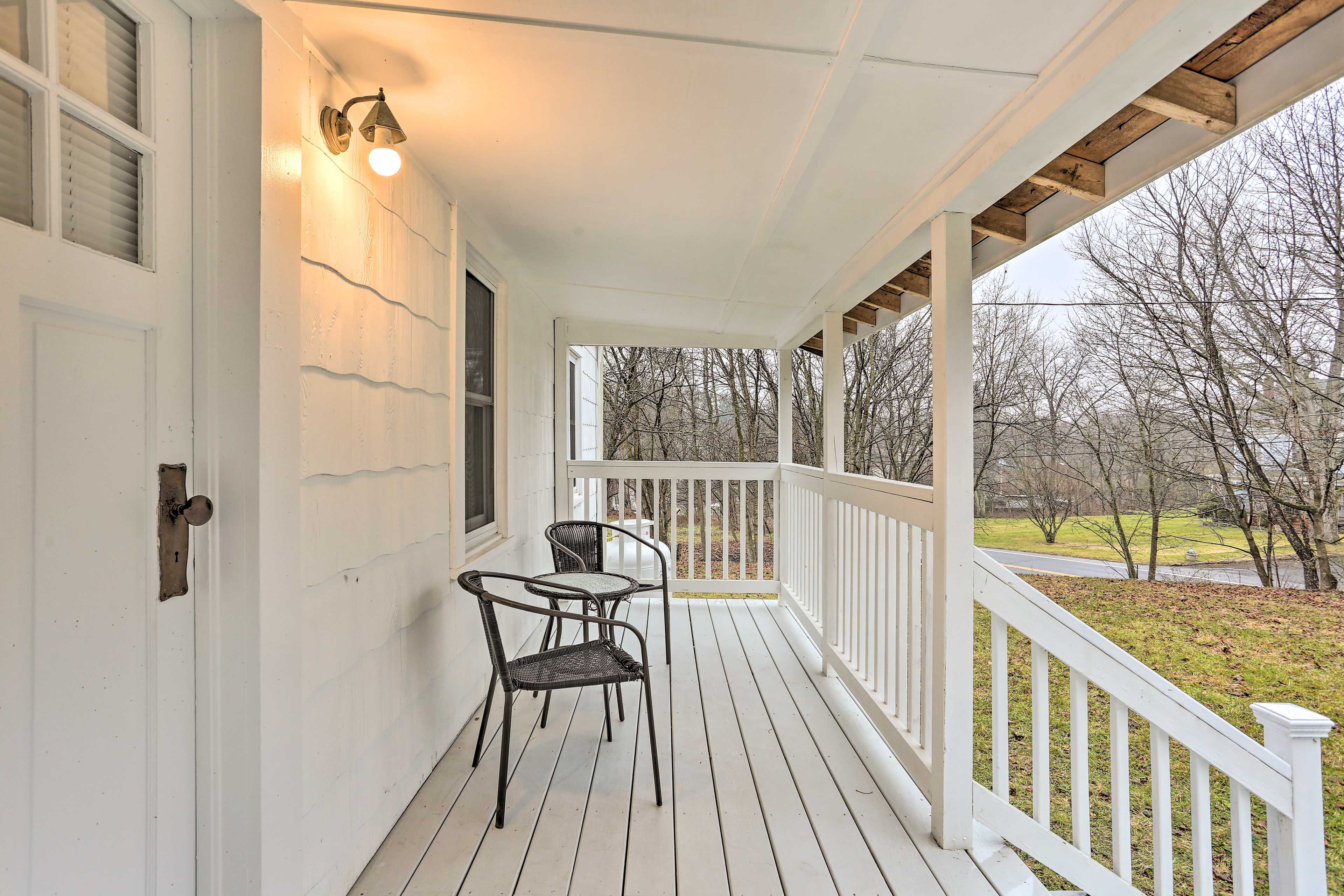 House Exterior | Furnished Porch