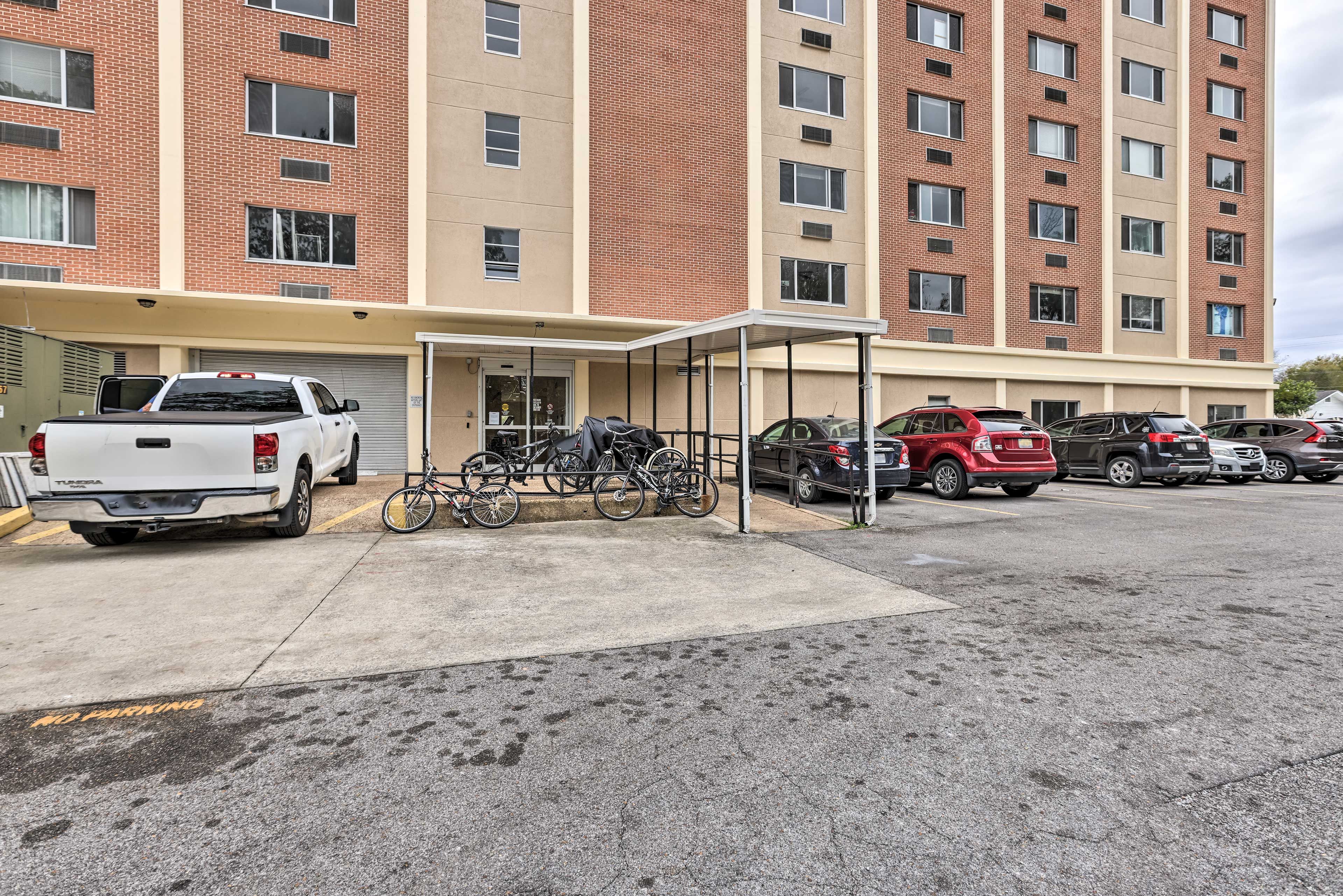 Parking | Community Parking Lot (1 Vehicle)