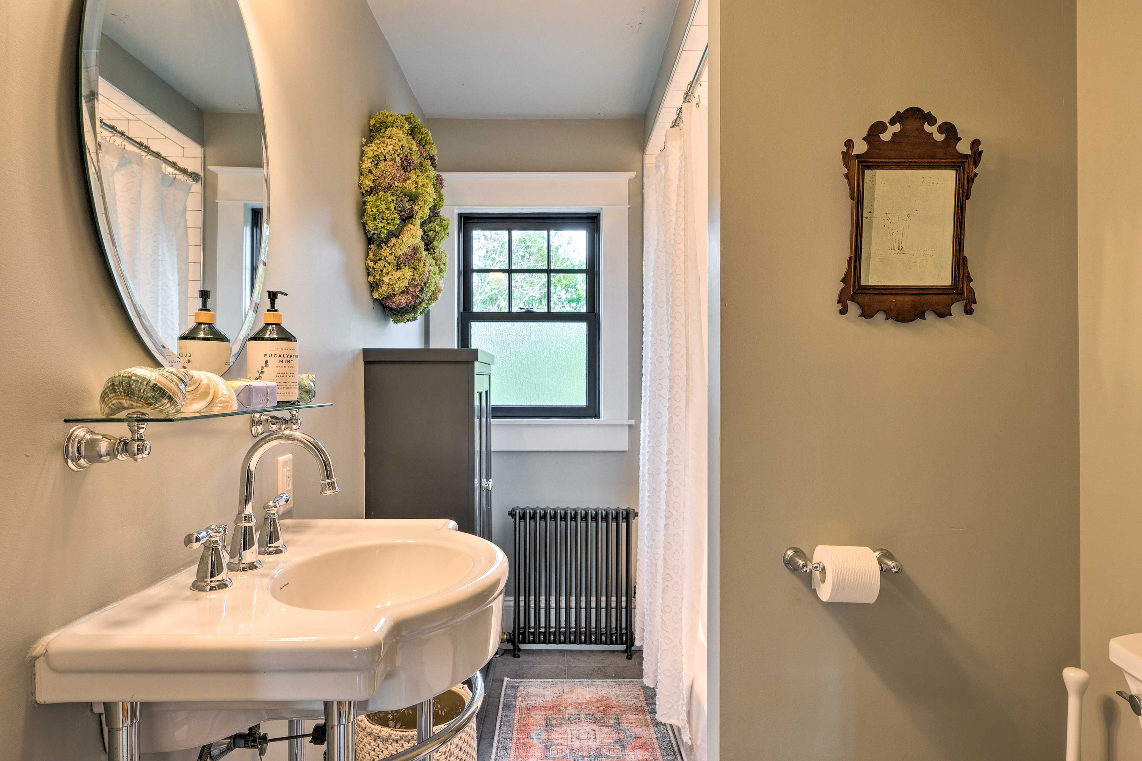 Full Bathroom