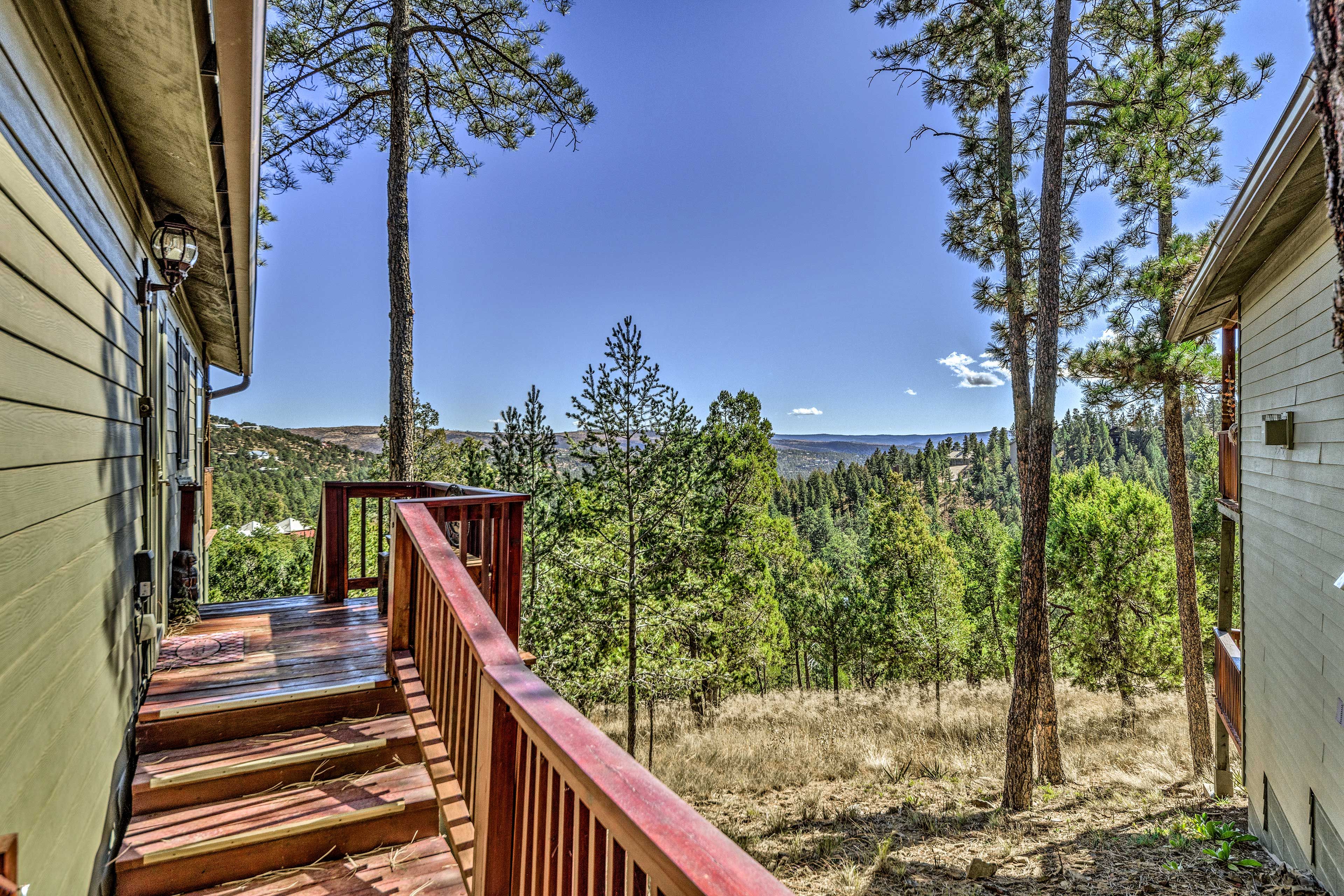Cabin Entrance | Stairs to Enter
