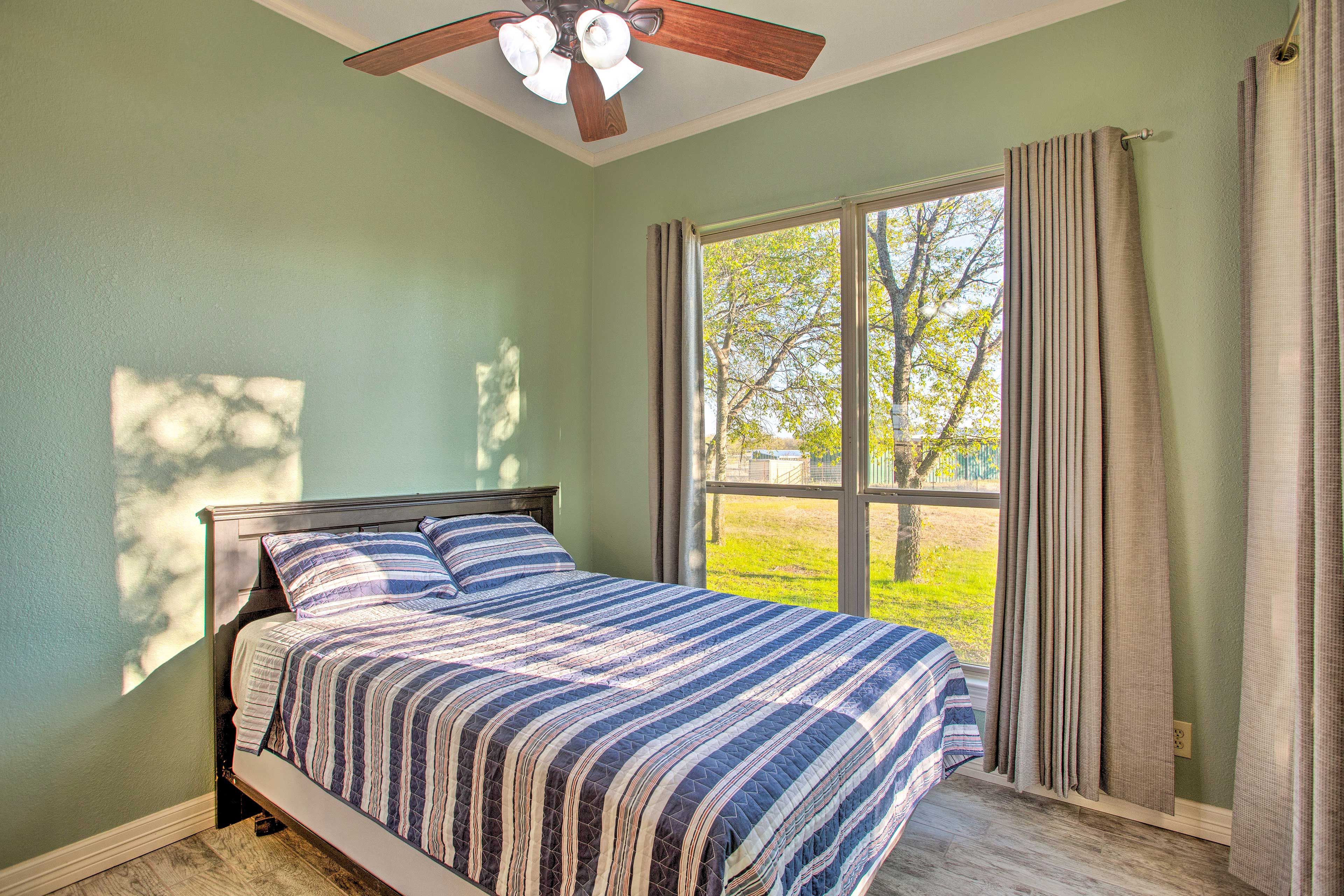 Bedroom 2 | Queen Bed | Accessible Via Bedroom 3