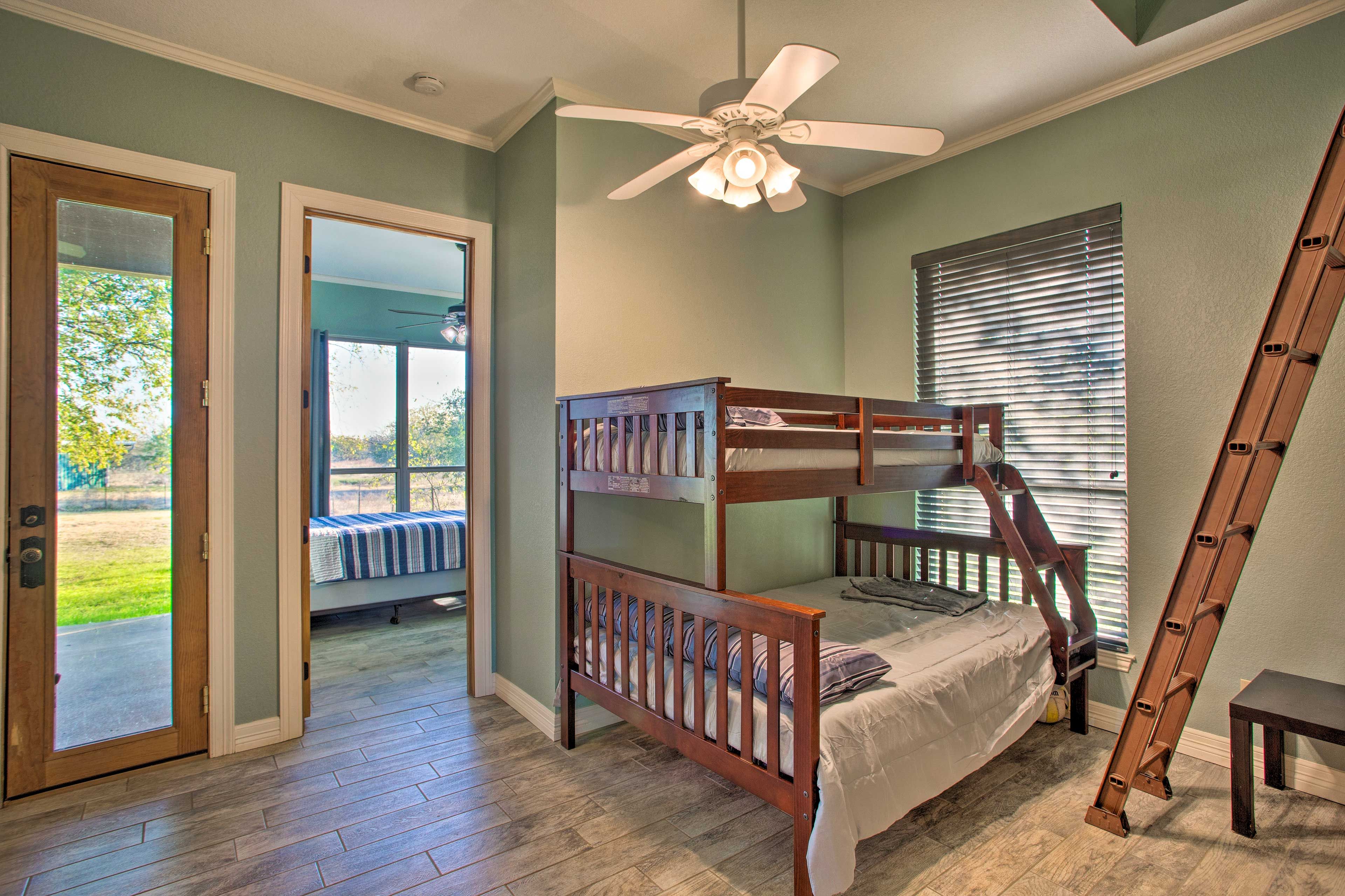Bedroom 3 | Twin/Full Bunk Bed | Connected to Bedroom 2
