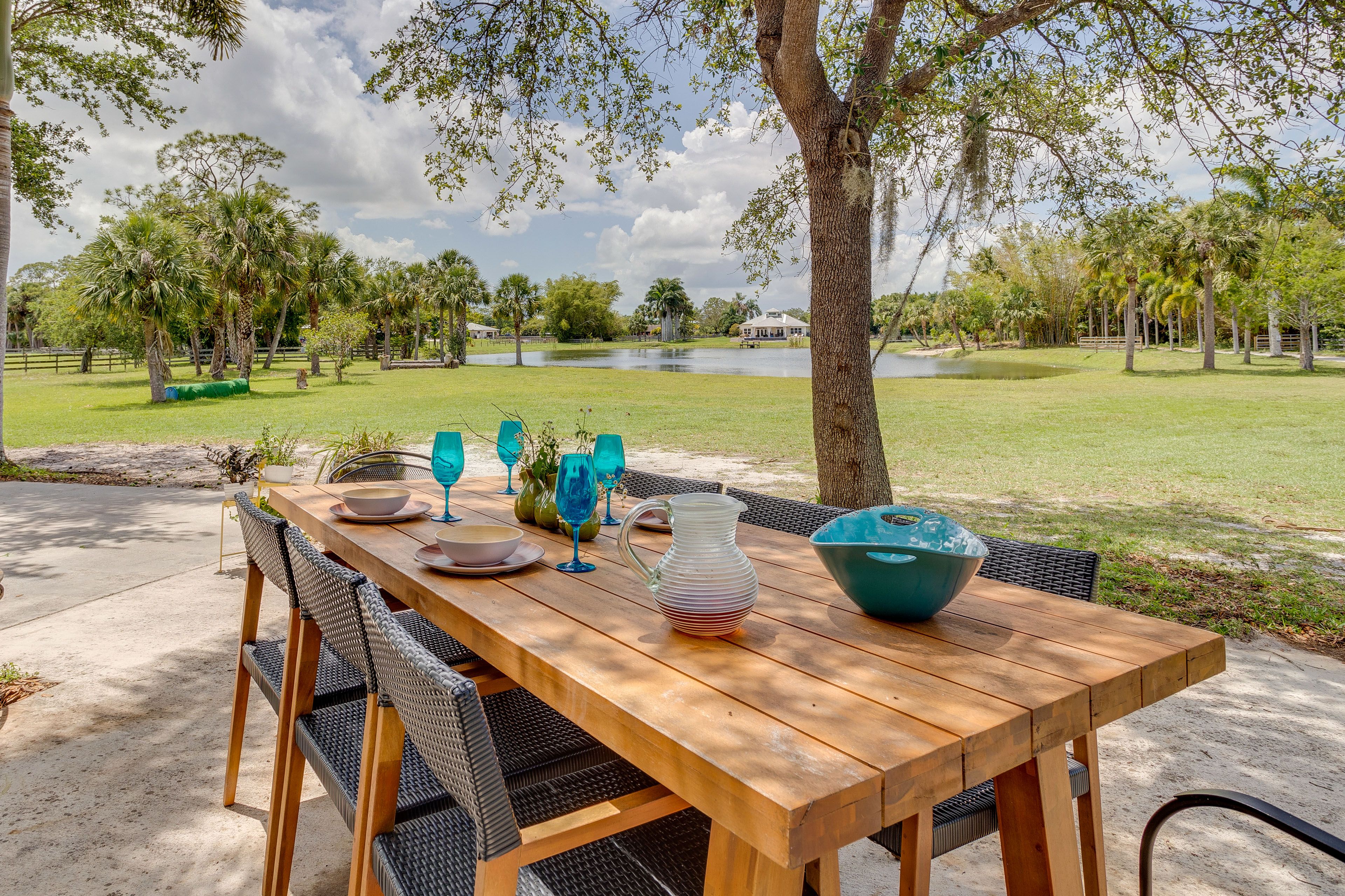 Palm City Vacation Rental | Studio | 1BA | 500 Sq Ft | Half-Step Required