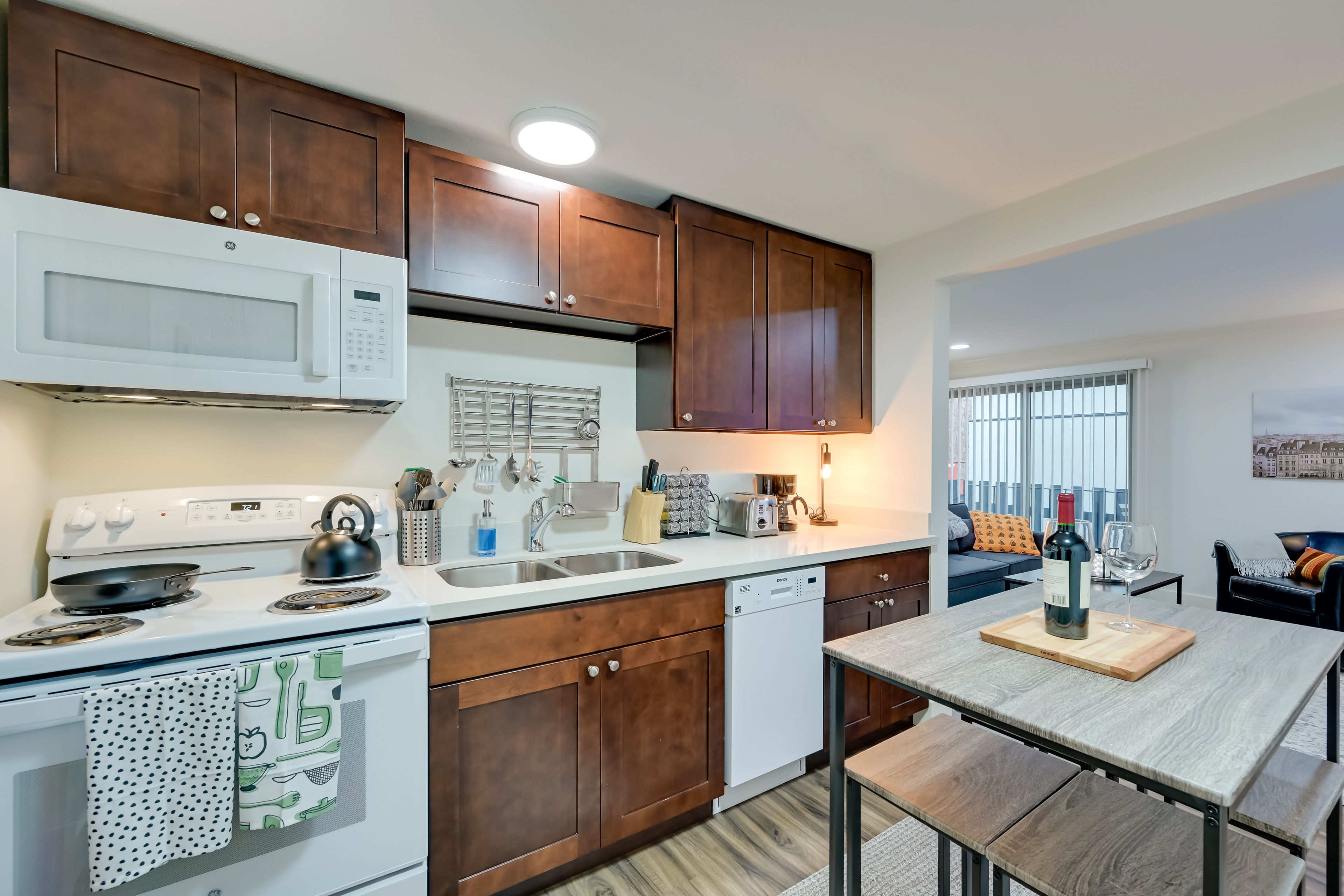 Kitchen | Coffee Maker | Hot Water Pot | Toaster | Spices | Wine Glasses