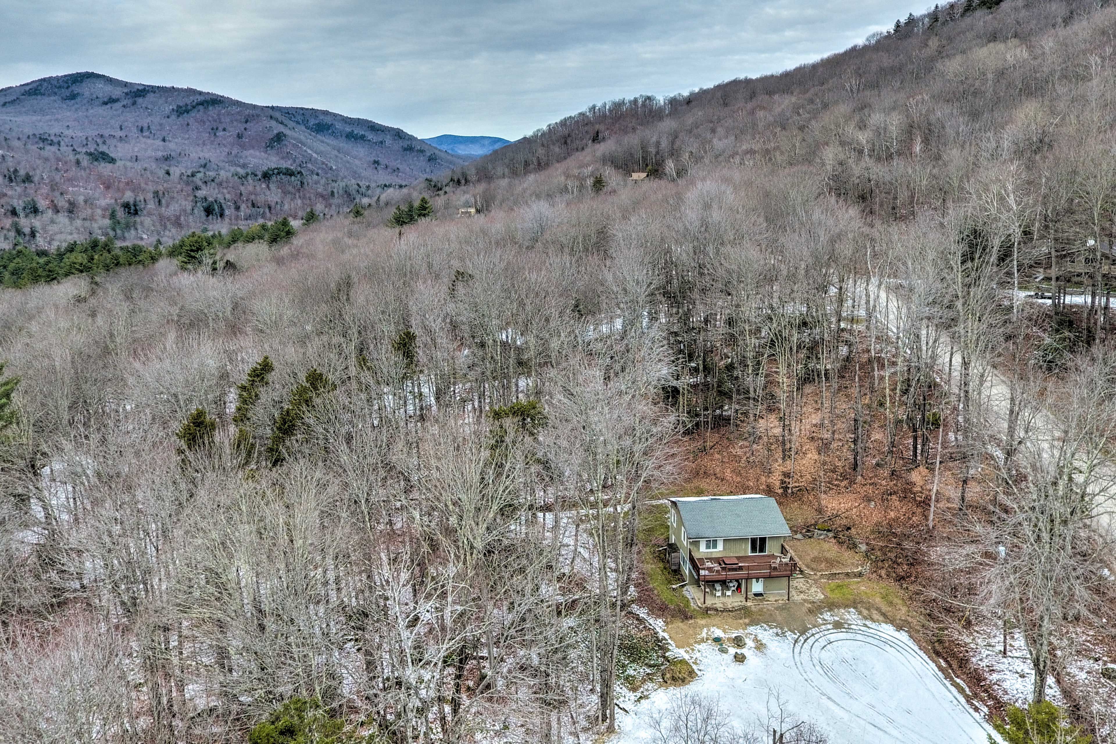 Aerial View | 8 Mi to Killington Ski Area