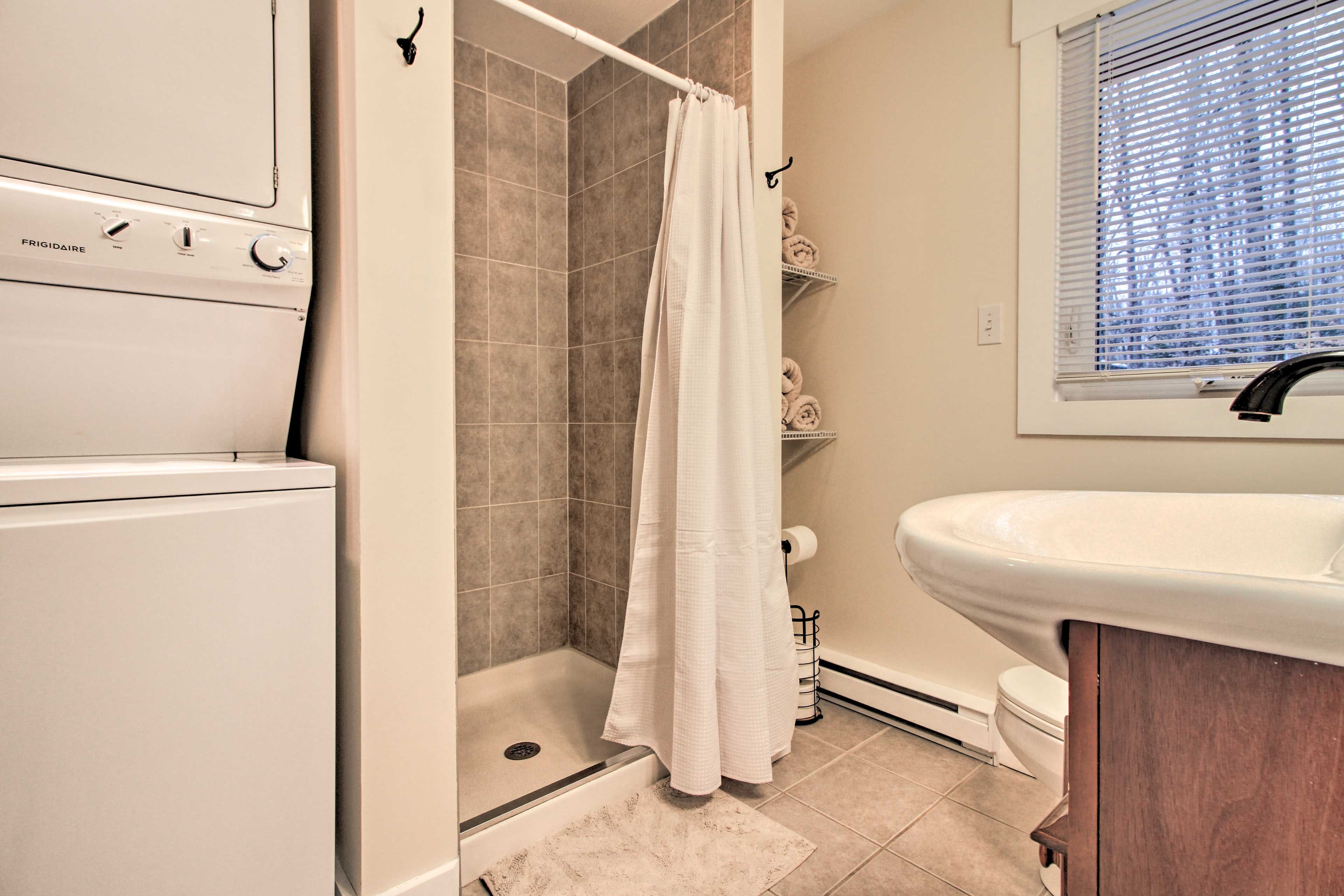 Bathroom | Complimentary Toiletries | In-Unit Laundry