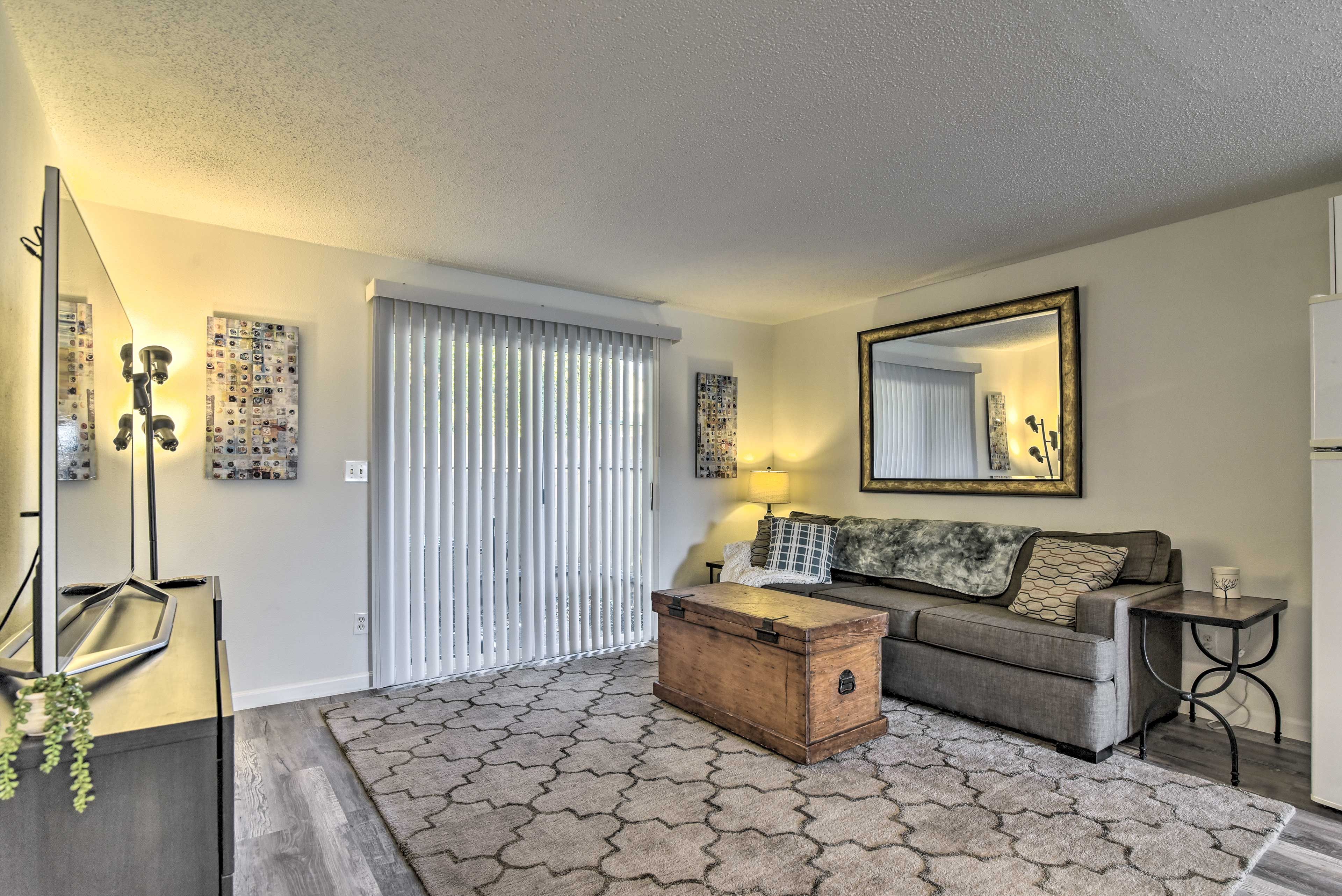 Living Room | Main Level | 65" Smart TV | Free WiFi