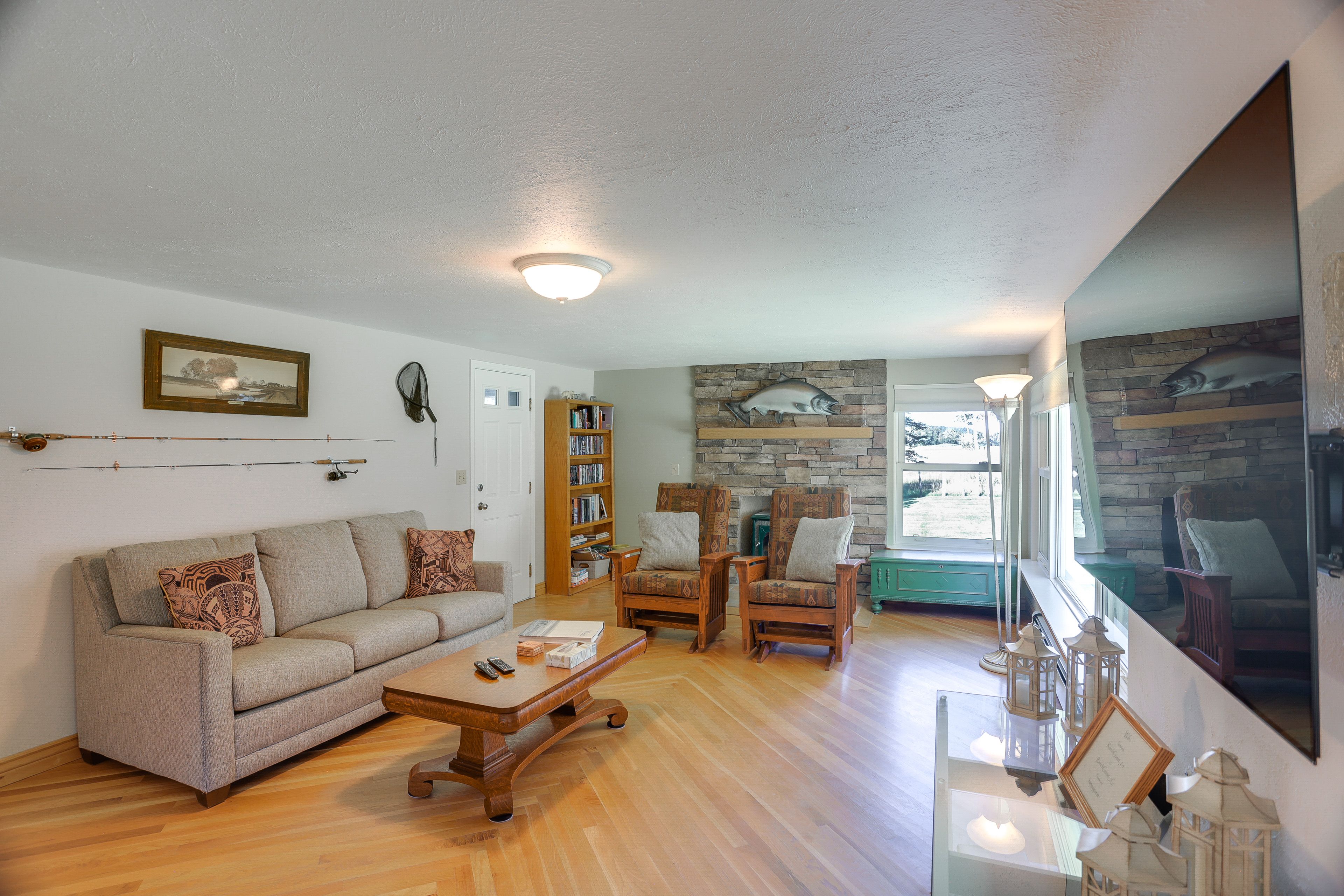 Living Area | Sleeper Sofa