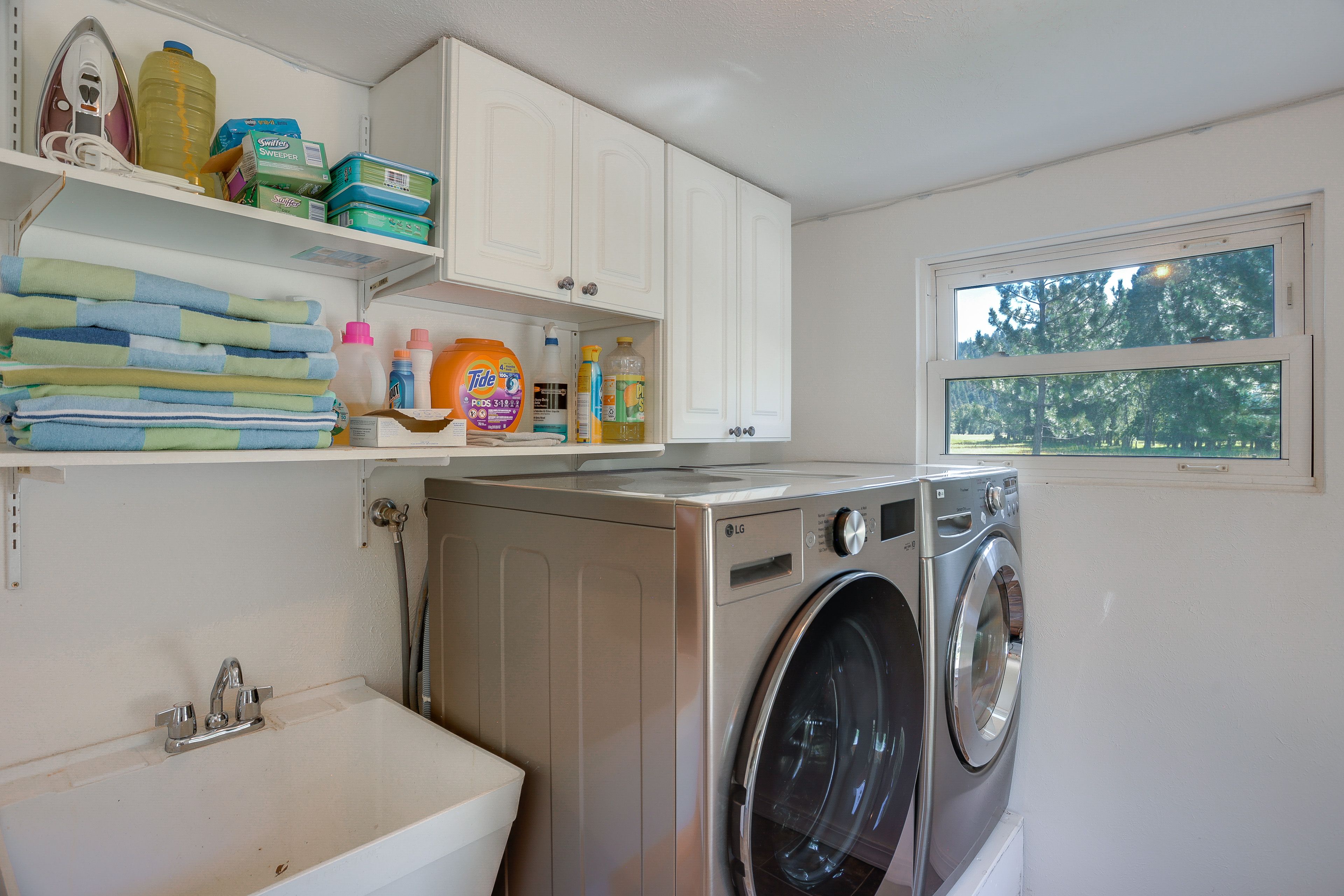 Laundry Room | Washer/Dryer