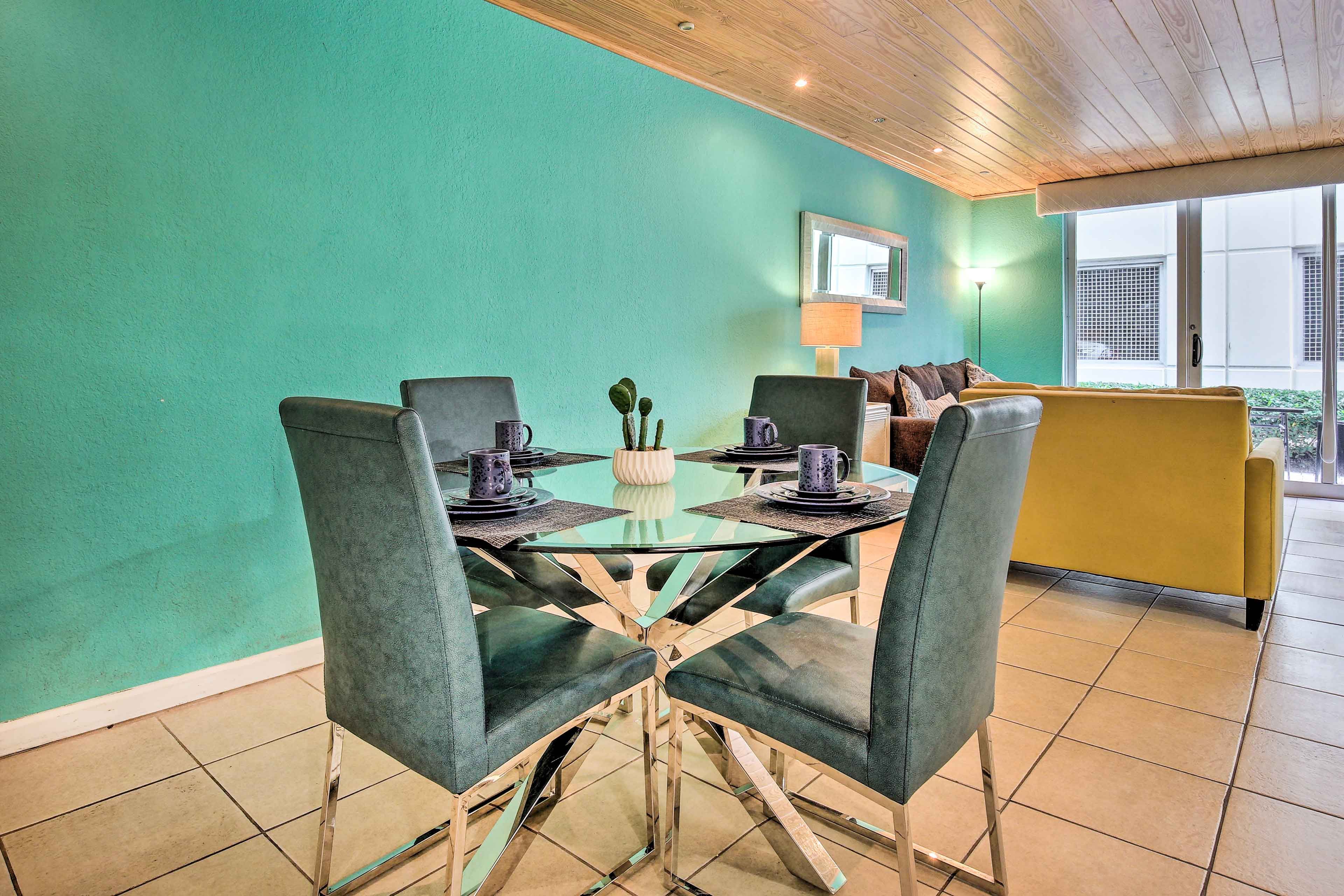 Dining Area | Free WiFi | Central Air Conditioning | Fully Equipped Kitchen