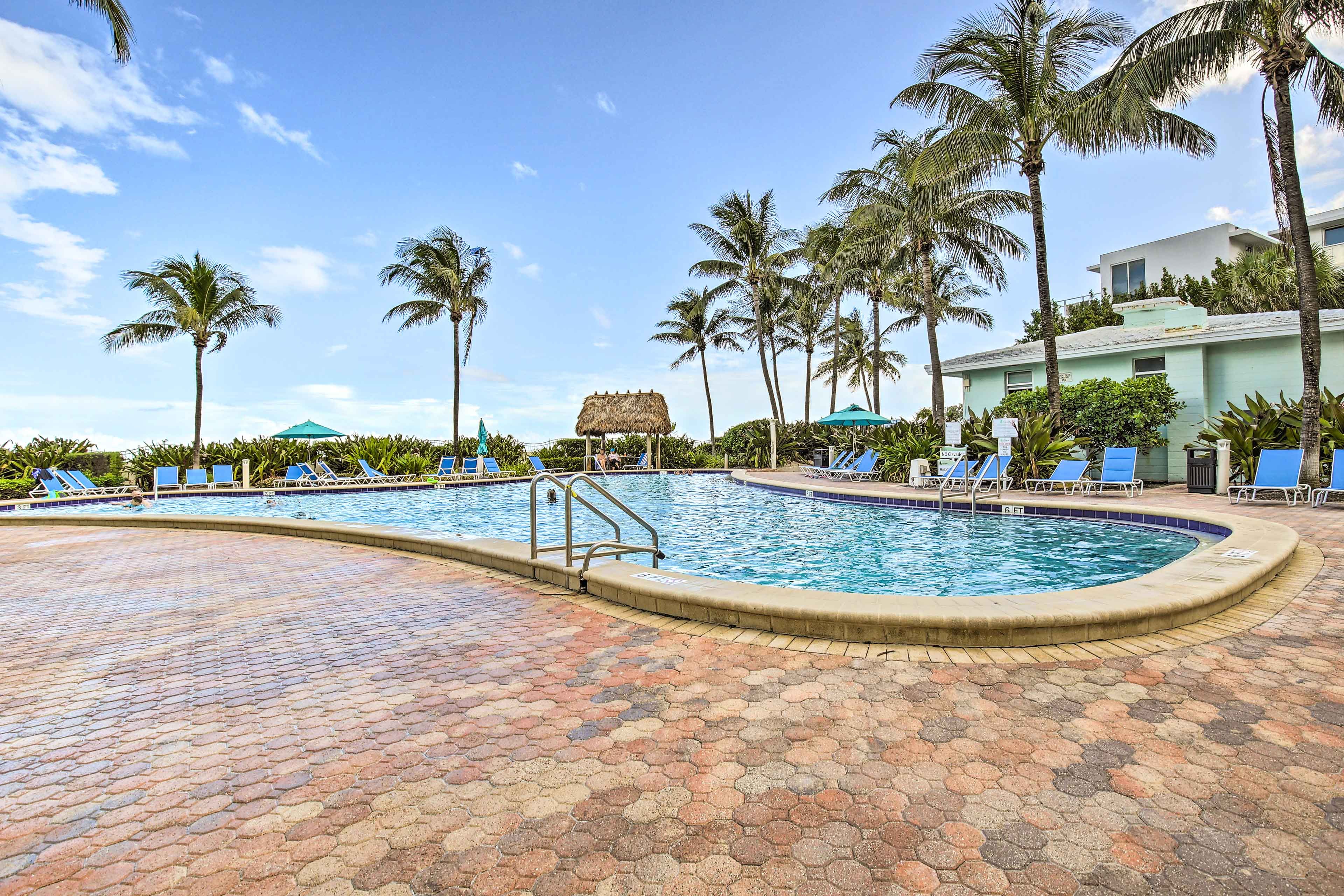 Community Amenities | Fitness Center | Mini Market | Laundry Room